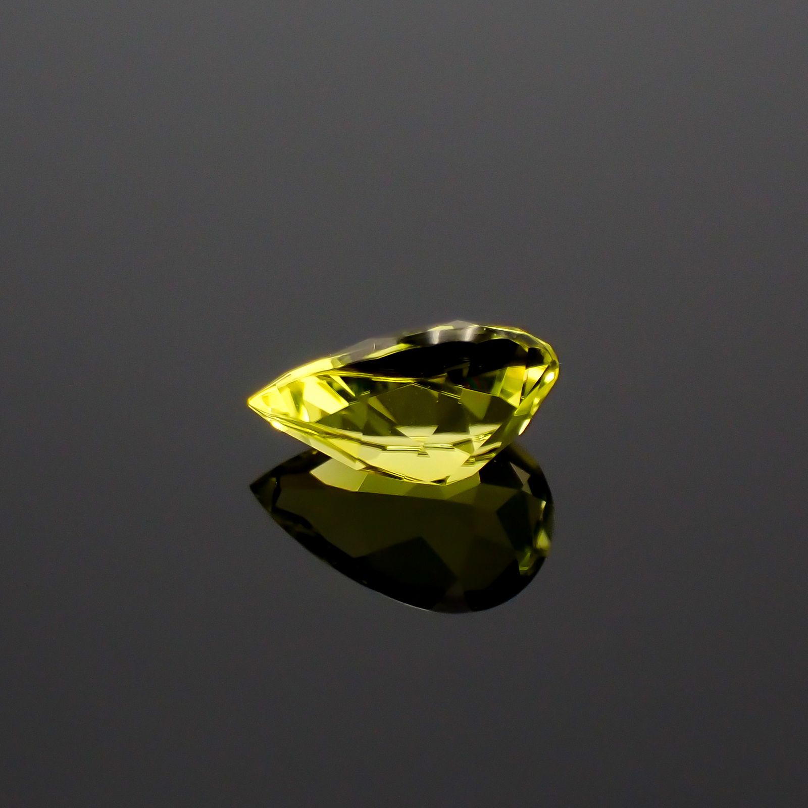 カナリートルマリン ザンビア・カナリー鉱山産 0.86ct[230823134]8x5