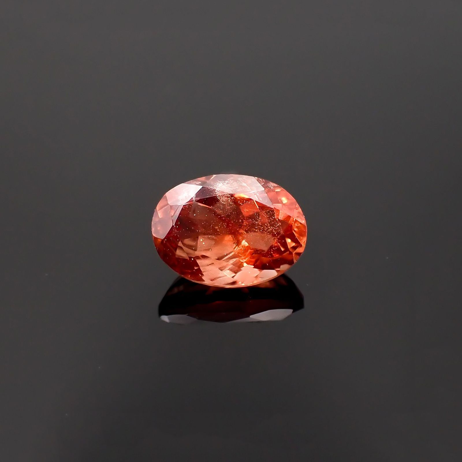 エチオピアサンストーン(宝石名アンデシン・ラブラドライト)エチオピア産 識別済 1.25ct / 8.1x5.9mm前後 [230321311]