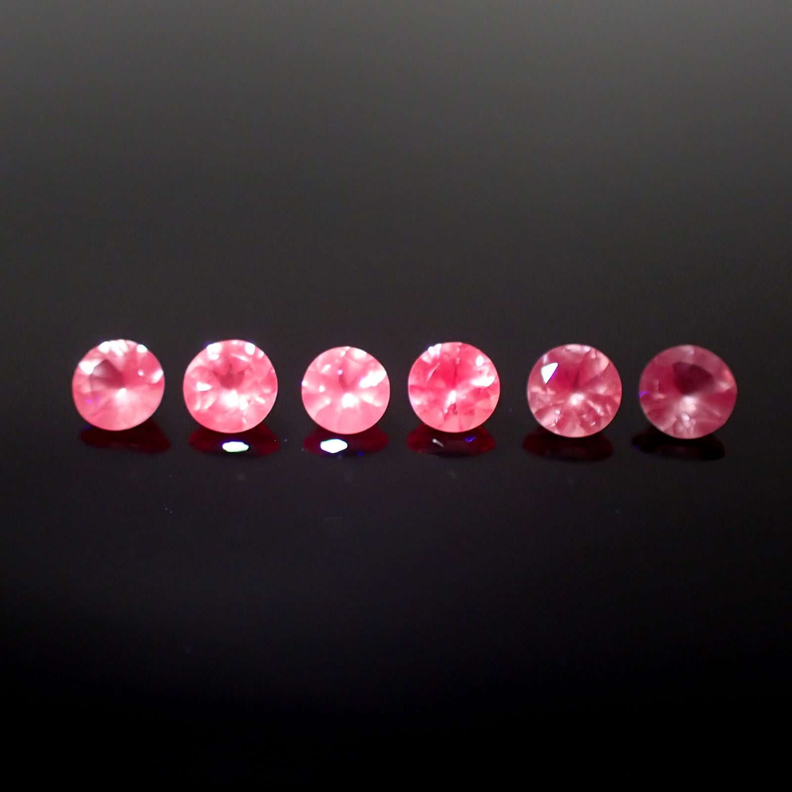 ◆ランダムセレクト-Limited edition-◆<先着20個>シルキーピンクスピネル タンザニア産 約0.16-0.21ct[230722727]3.3-3.5x3.3-3.5mm前後
