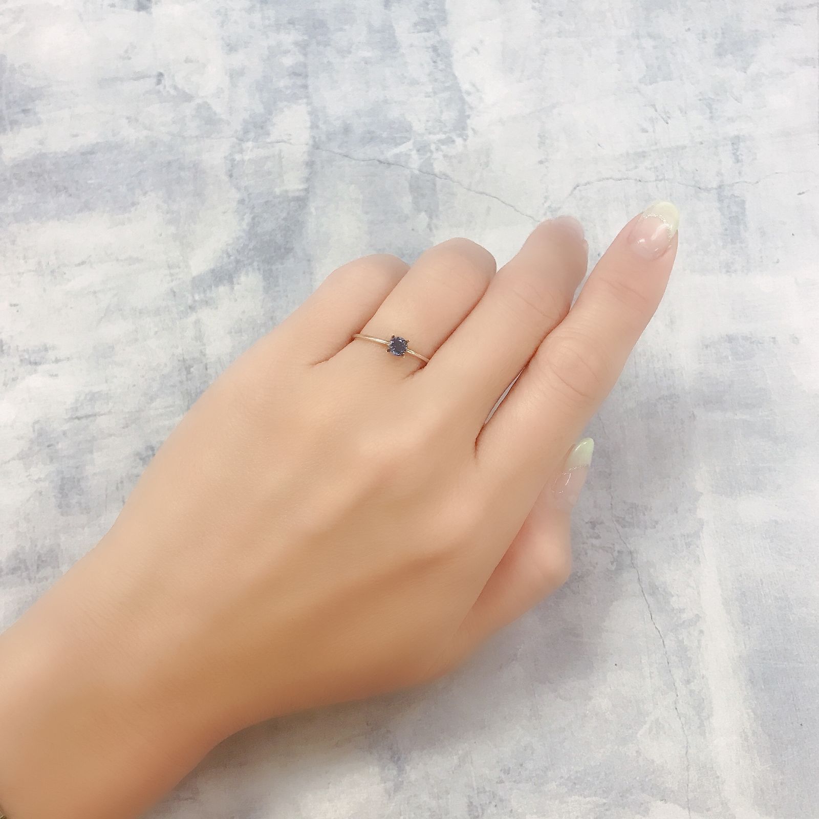 グレイッシュブルースピネル(宝石名スピネル)ビルマ/マダガスカル産 0.28ct 識別済[220817443]4x4mm前後
