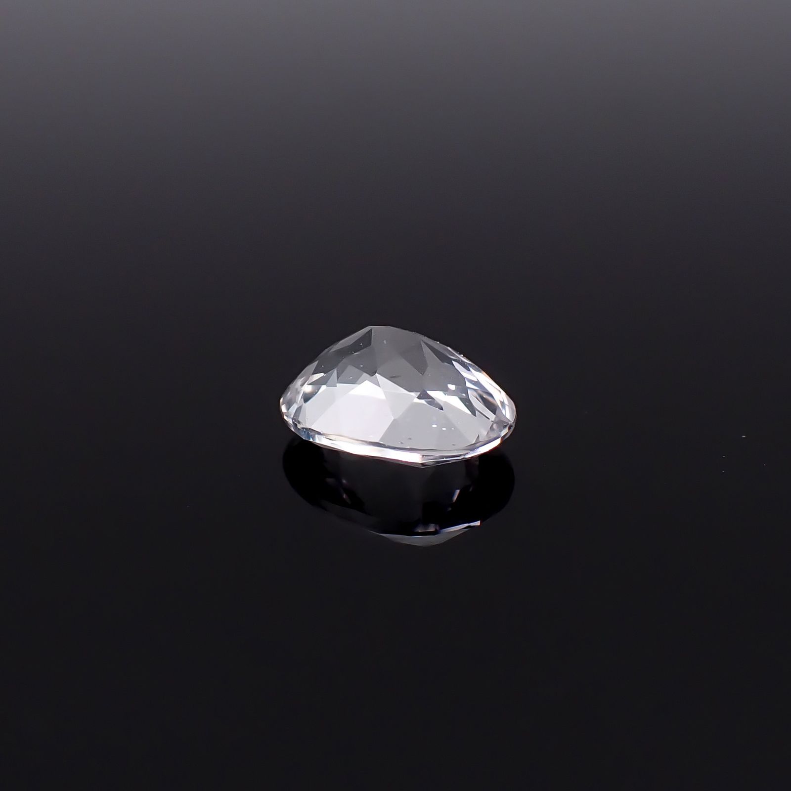 シルバーアパタイト フルオレッセンス アフリカ産 識別済 1.33ct / 7.9x6.2mm前後 [260632511]