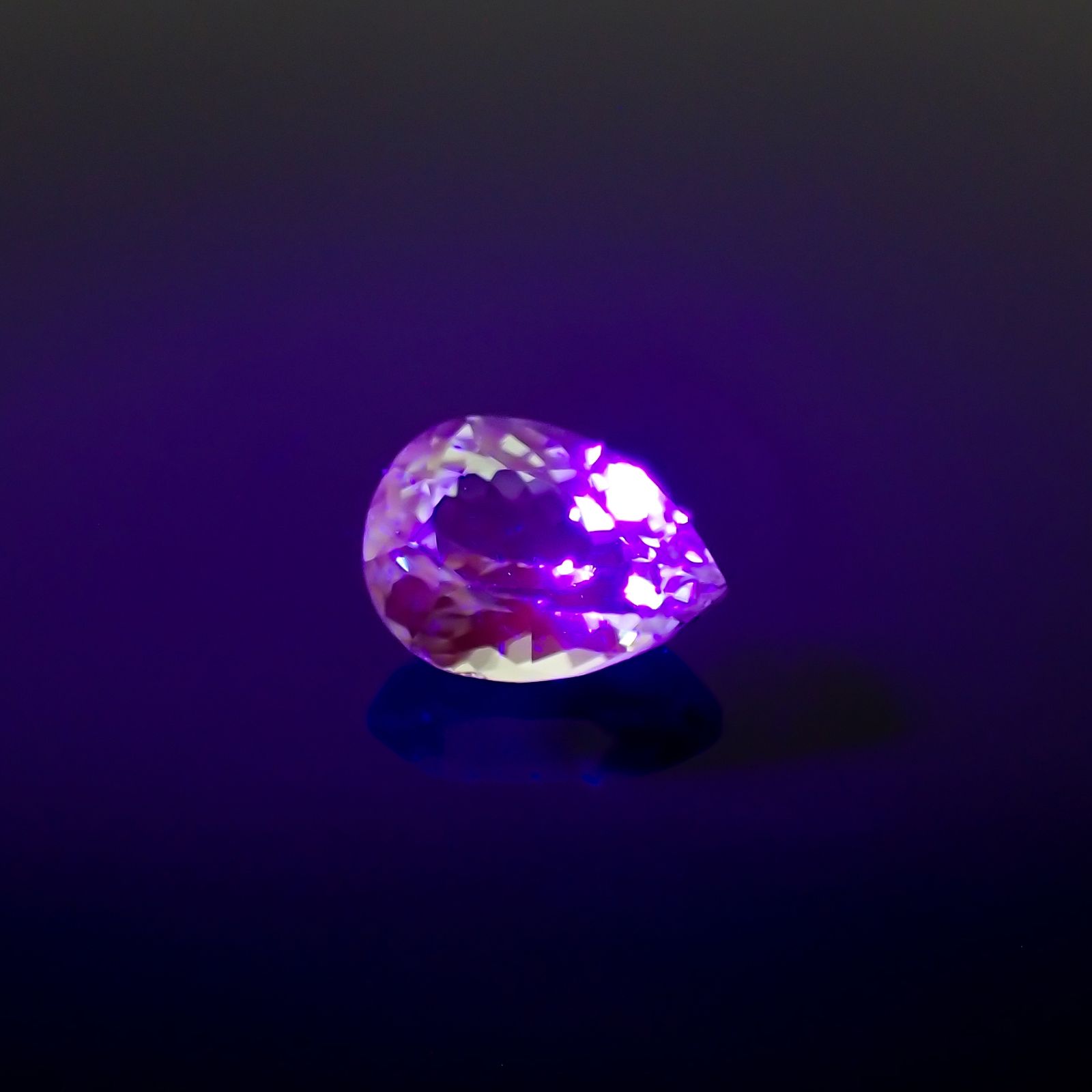 ミントガーネット タンザニア産 0.62ct[231023743]6.1x4.5mm前後