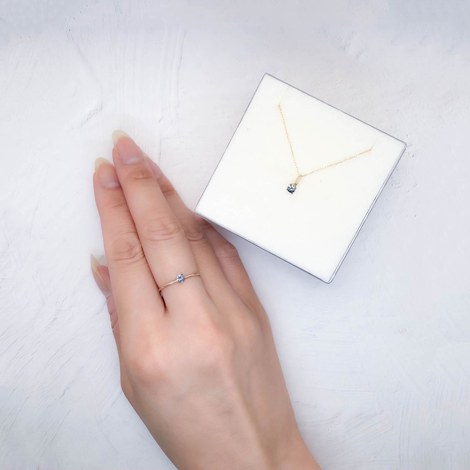 ◇ペアセット◇アイスブルーサファイア スリランカ/マダガスカル産 0.26ct(2pcs合計) [250830987]3x3mm前後