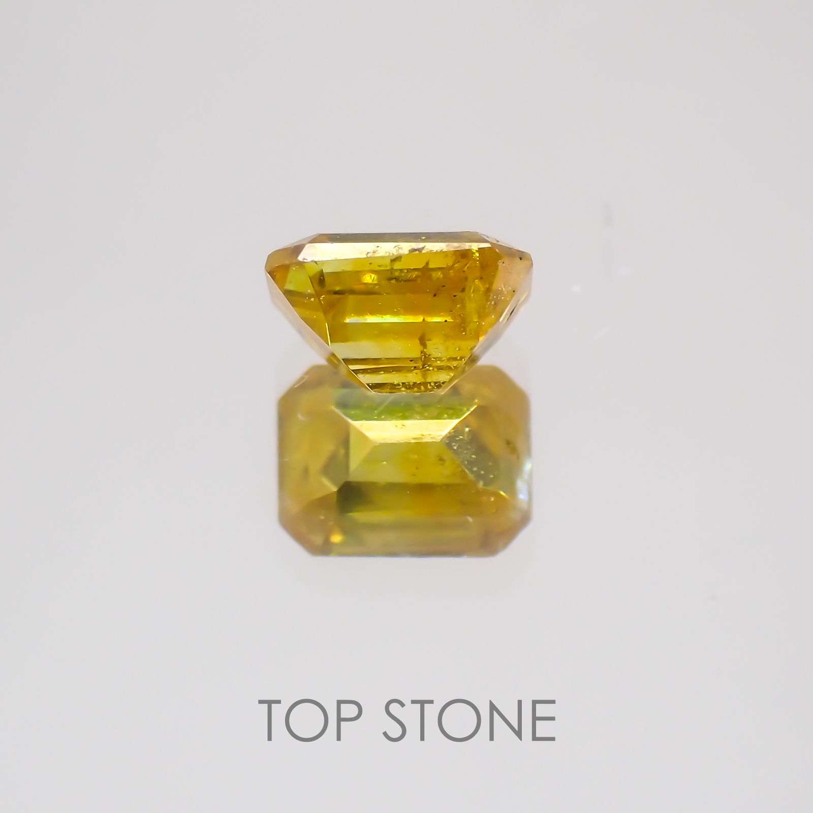 スファレライト スペイン産 ルース 0.59ct[20052334]5×3.7mm前後