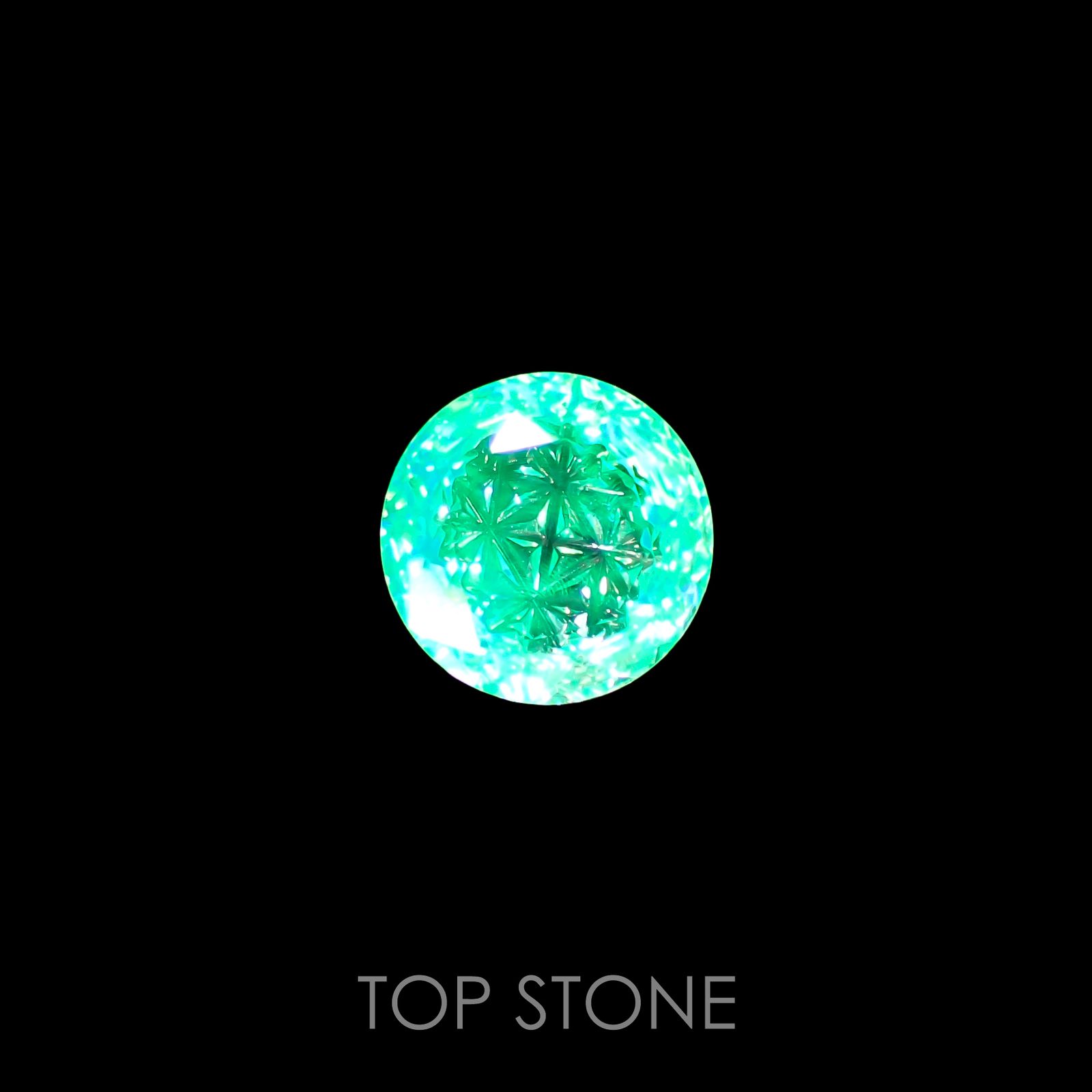 ◇甲州貴石切子Plus Three◇ハイアライトオパール カード付き(宝石名オパール)メキシコ産 1.584ct ソ付[220616073]8.7x8.7mm前後
