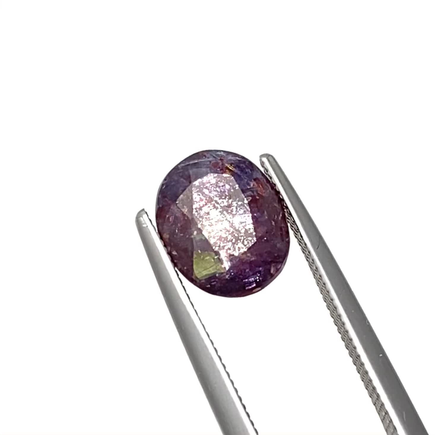 ブラッドショットアイオライト インド産 1.68ct / 8.9x7.2mm前後