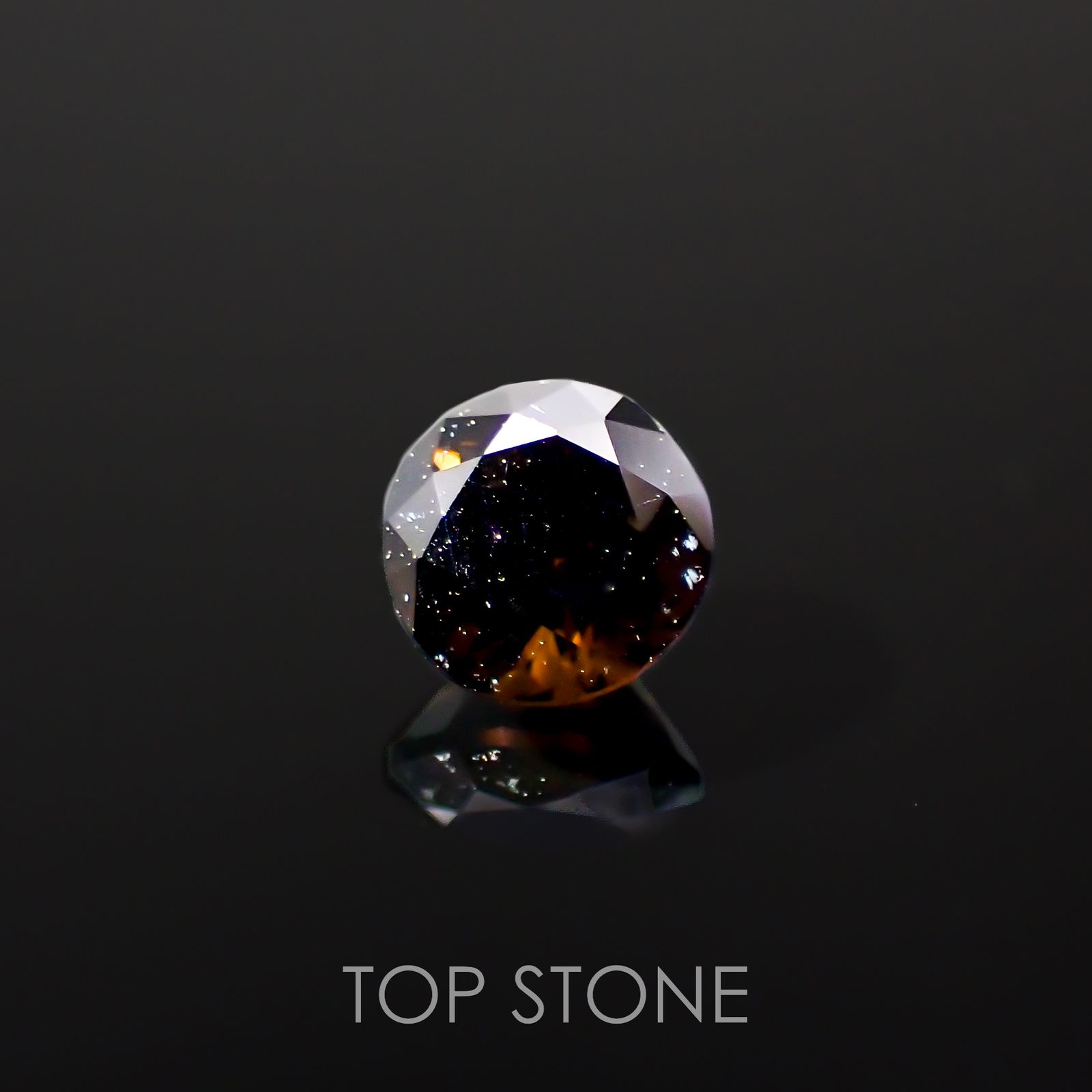 エピドート(宝石名エピドート)タンザニア産 0.31ct 識別済[221018700]4x3.9mm前後