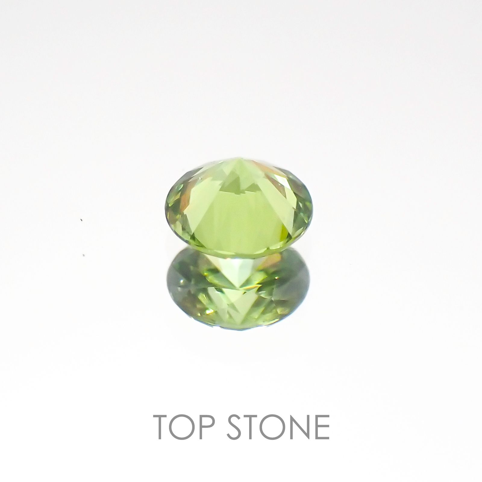 デマントイドガーネット ロシア産 ルース 0.17ct[20107337]3.4×3.4mm前後