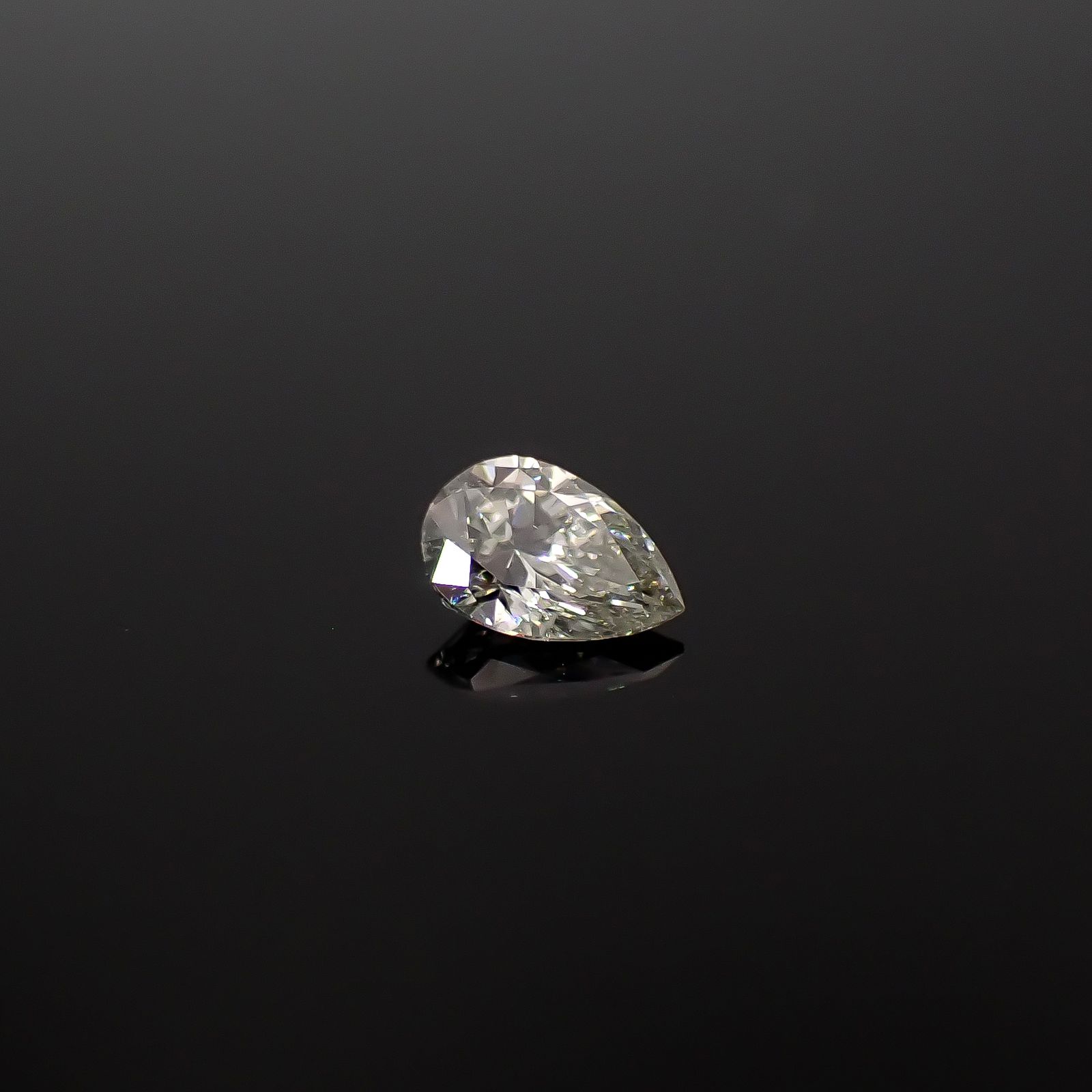 カメレオンダイヤモンド(グリーンダイヤモンド) SI-1 | LIGHT GRAY GREEN(宝石名ダイアモンド) ソ付(CGL) 0.156ct / 4.5x2.95mm前後 [260331942]