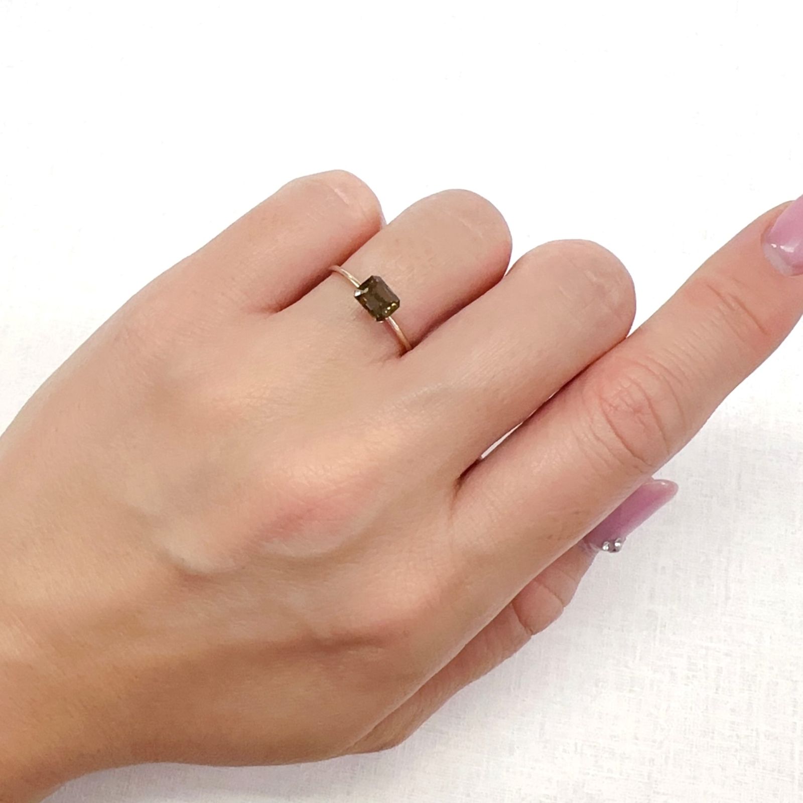 エンスタタイト(宝石名エンスタタイト)タンザニア産 0.82ct 識別済[231124322]5.7x4.4mm前後