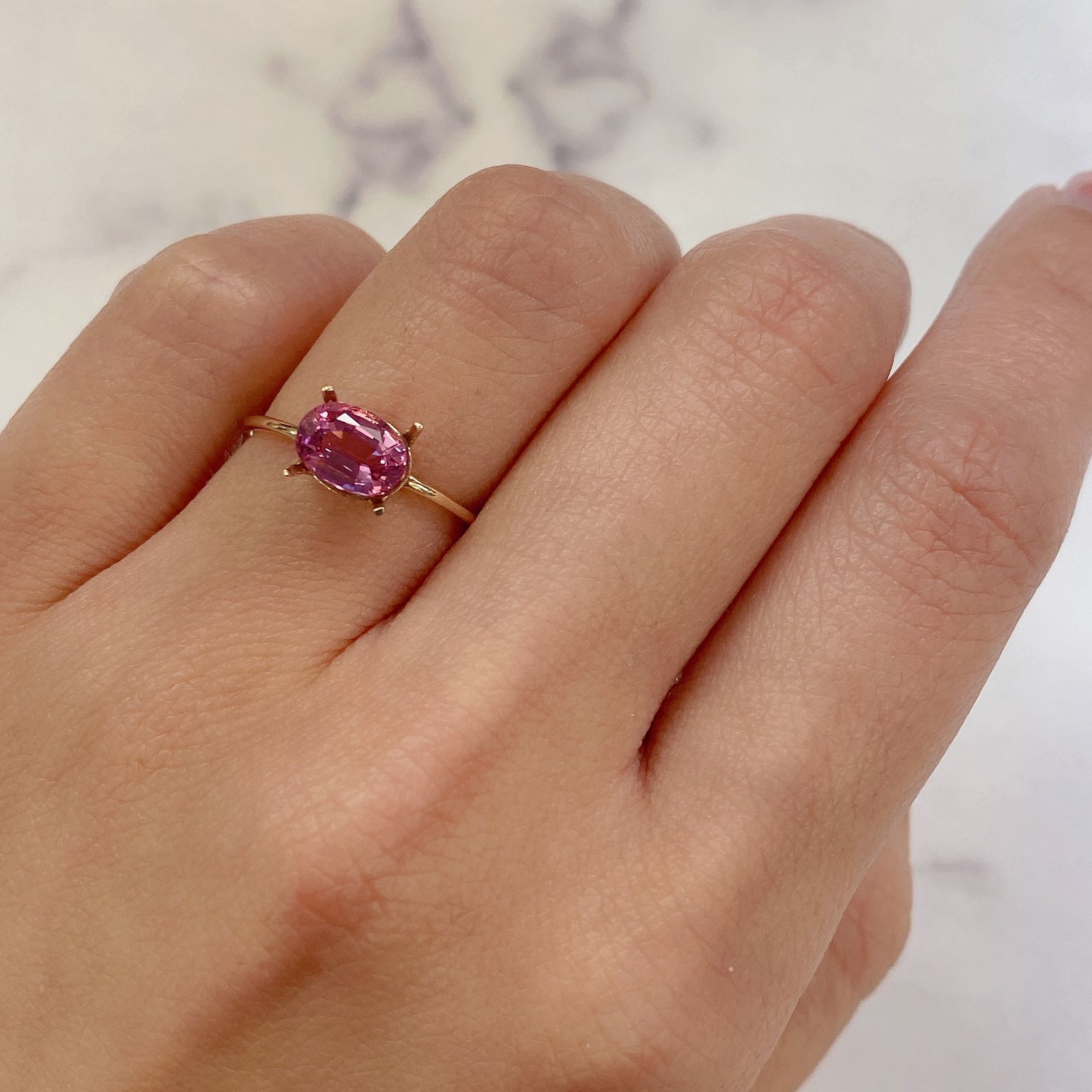 ピンクスピネル(宝石名ピンク・スピネル)タンザニア産 1.32ct 識別済[220817266]7.2x5.4mm前後