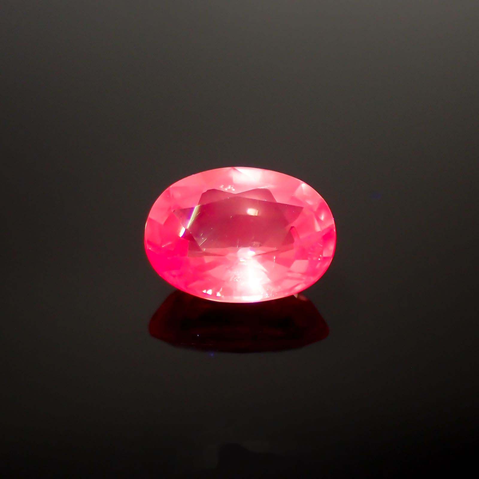 ピンクスピネル(宝石名ピンク・スピネル)タンザニア産 1.306ct ソ付(彩珠)[230722577]7.7x5.9mm前後