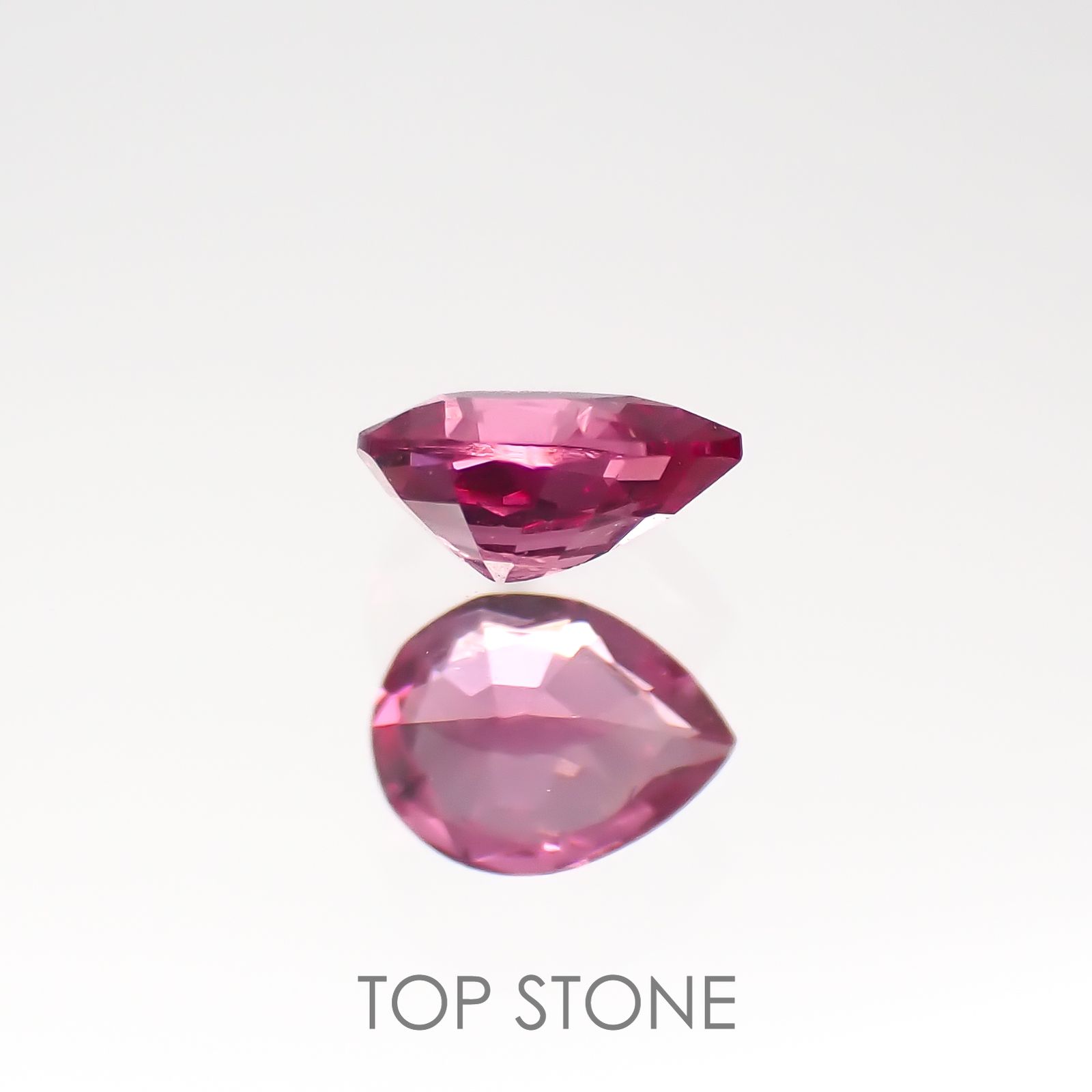 ホットピンクスピネル(宝石名ピンク・スピネル)タンザニア産 0.16ct 識別済[220817357]4x3mm前後