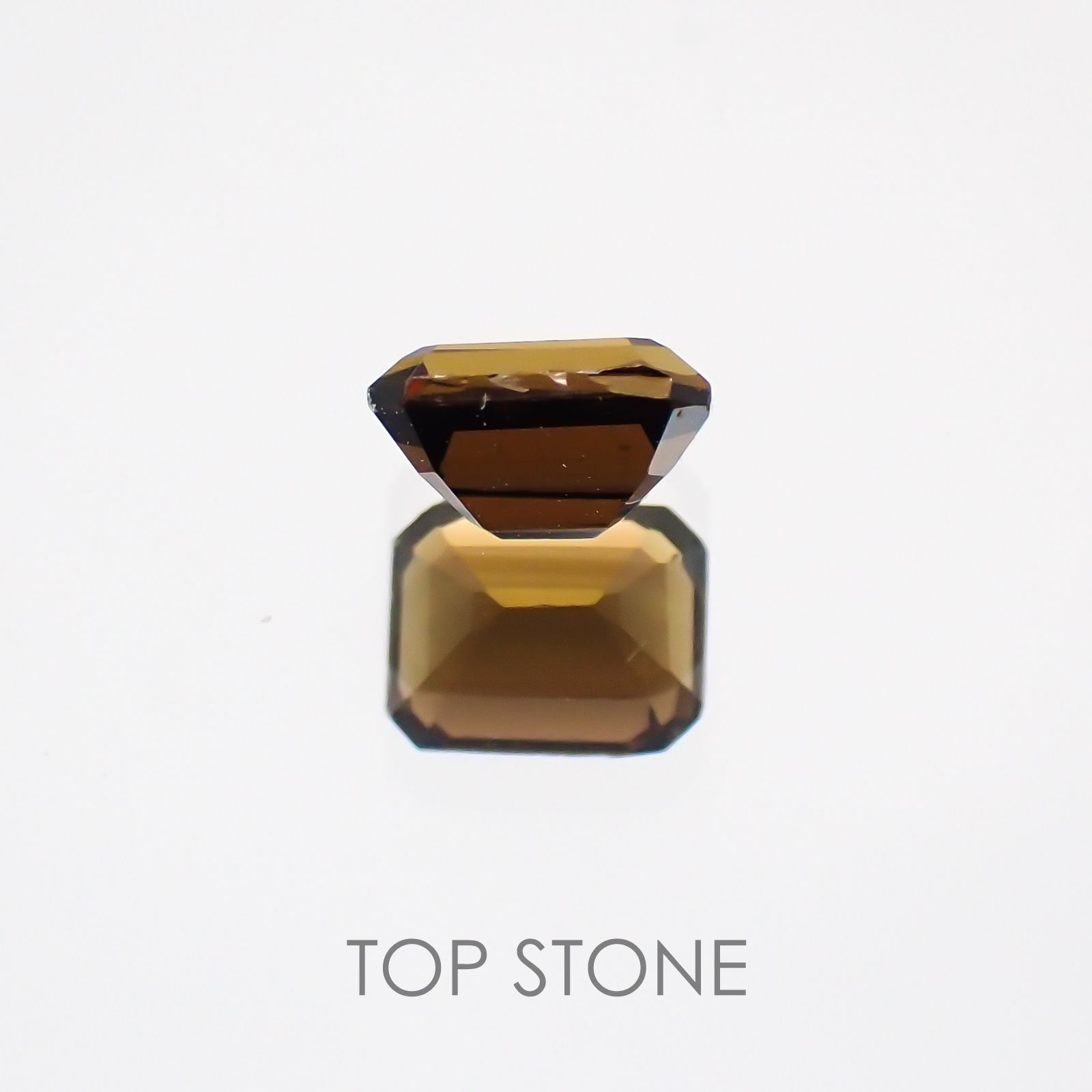 エンスタタイト(宝石名エンスタタイト) タンザニア産 0.40ct 識別済[20128769]4.6×3.6mm前後