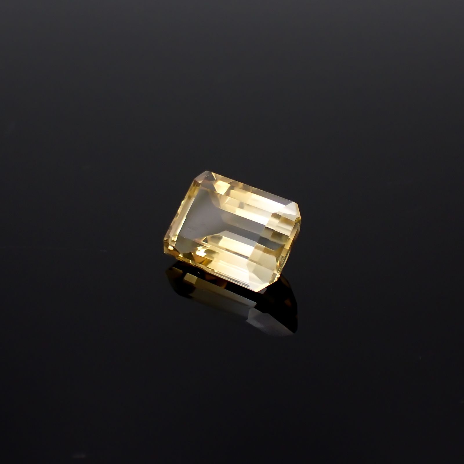 バイカラーシトリン ブラジル・ミナスジェライス州産 6.73ct[240326461]13x9.4mm前後