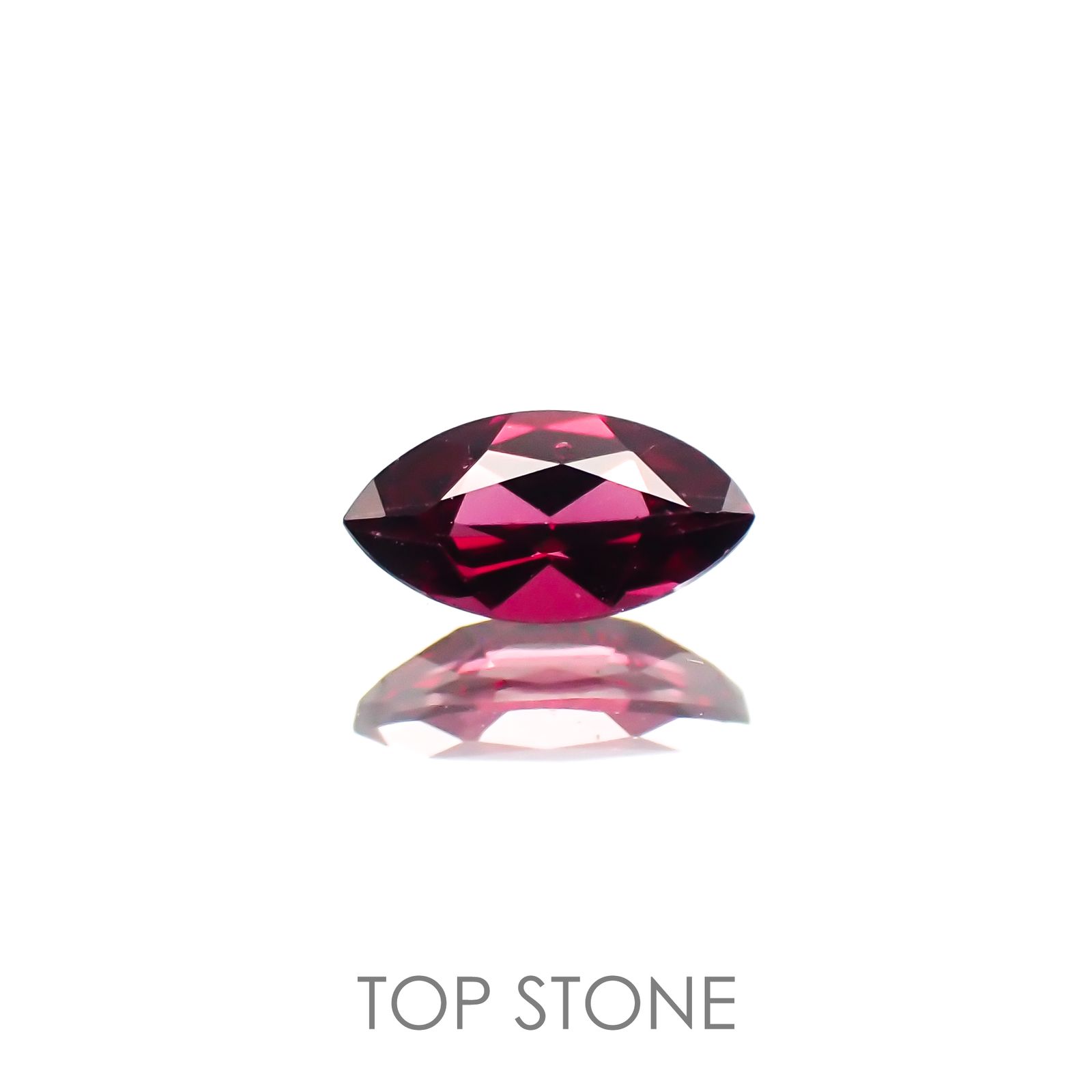 クロムパイロープガーネット(宝石名(含クロム) パイロープ・ガーネット)アメリカ・アリゾナ州産 0.19ct 識別済[221018404]5.1x2.7mm前後