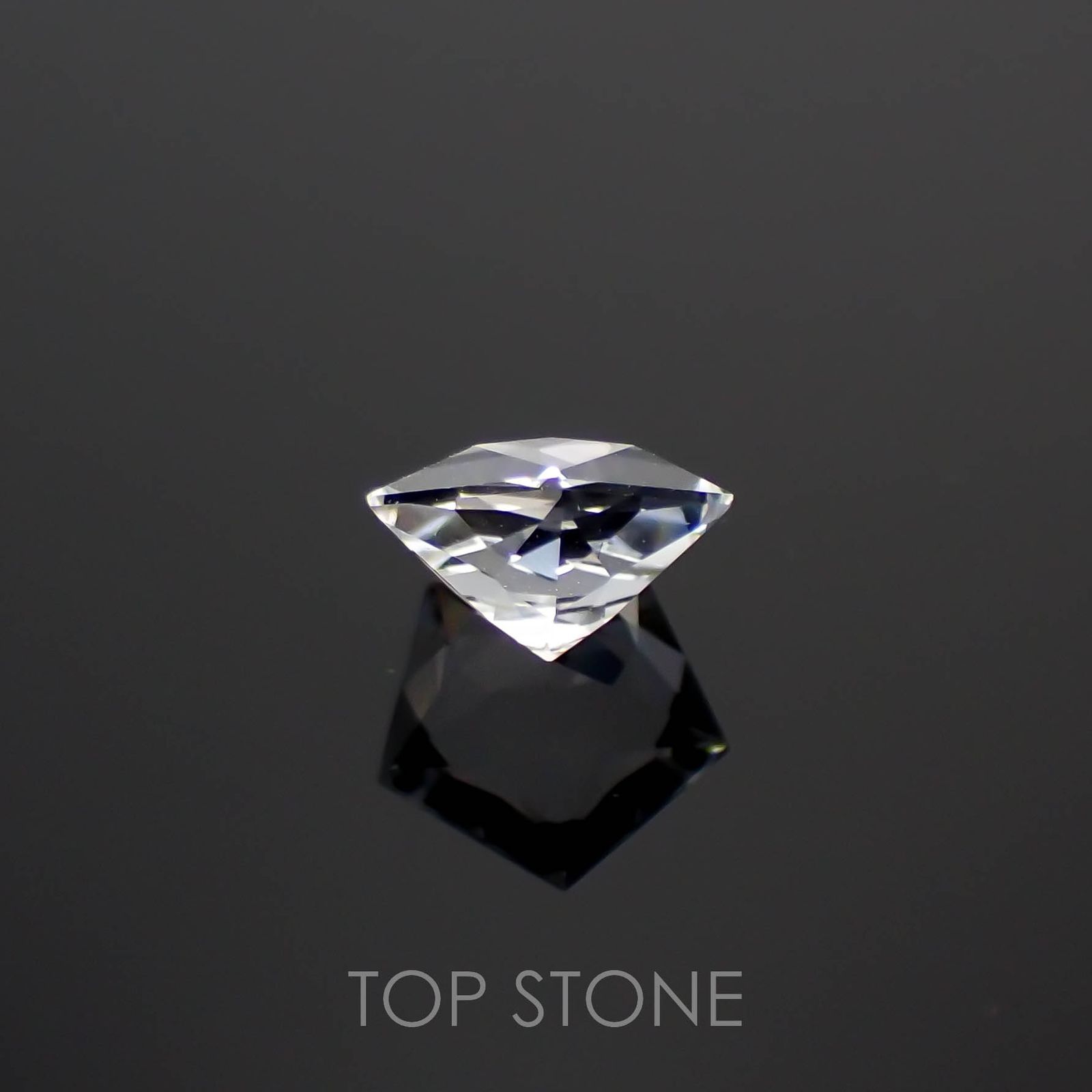 ◇ペンタゴンカット◇ゴッシェナイト(宝石名ゴッシェナイト)ブラジル産 0.86ct 識別済[221219397]6.5x6.9mm前後