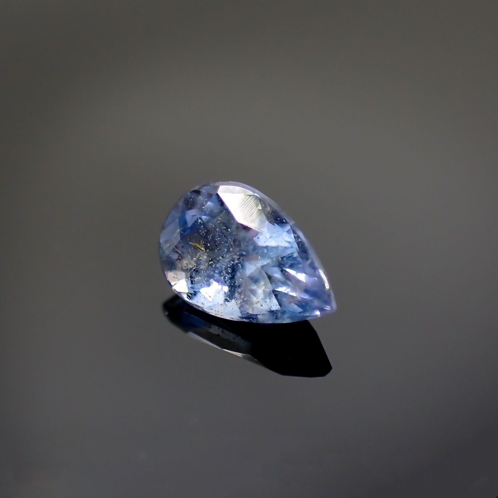 ジェレメジェバイト(宝石名エレメージェバイト)ナミビア産 0.450ct ソ付(彩珠)[230823133]6.4x4mm前後