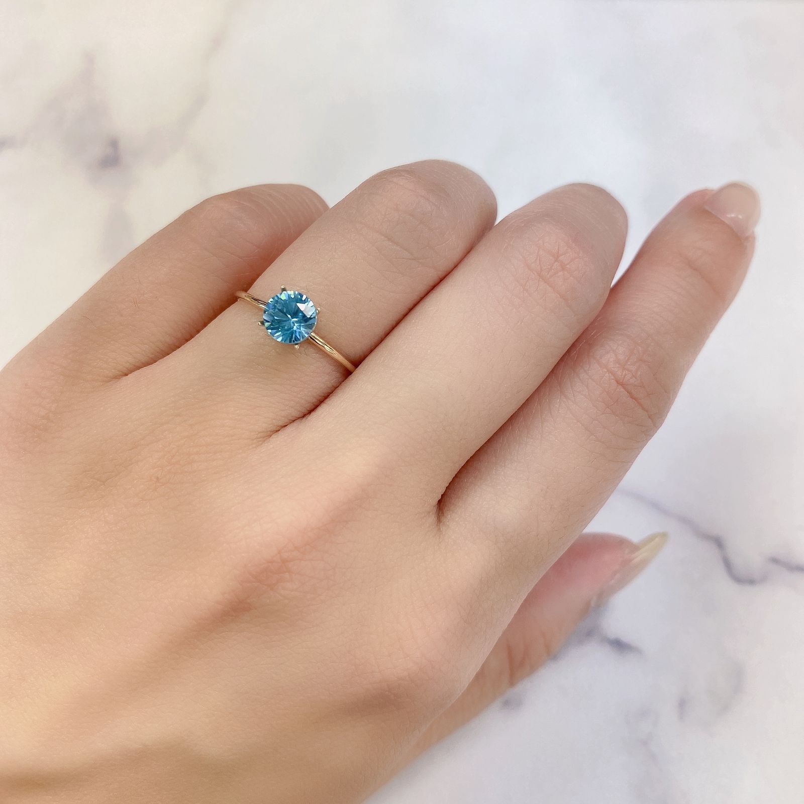 ブルージルコン(宝石名ジルコン) カンボジア産 1.28ct 識別済[211013441]5.9×5.9mm前後