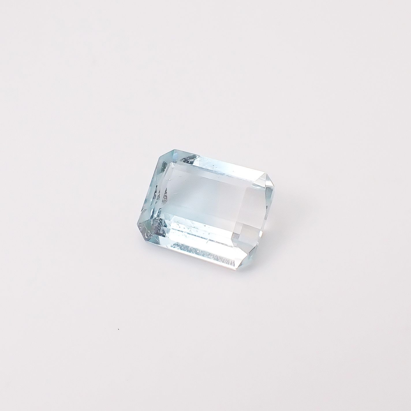 バイカラートパーズ 非加熱 ブラジル産 8.87ct / 13.2x10.6mm前後 [260331795]