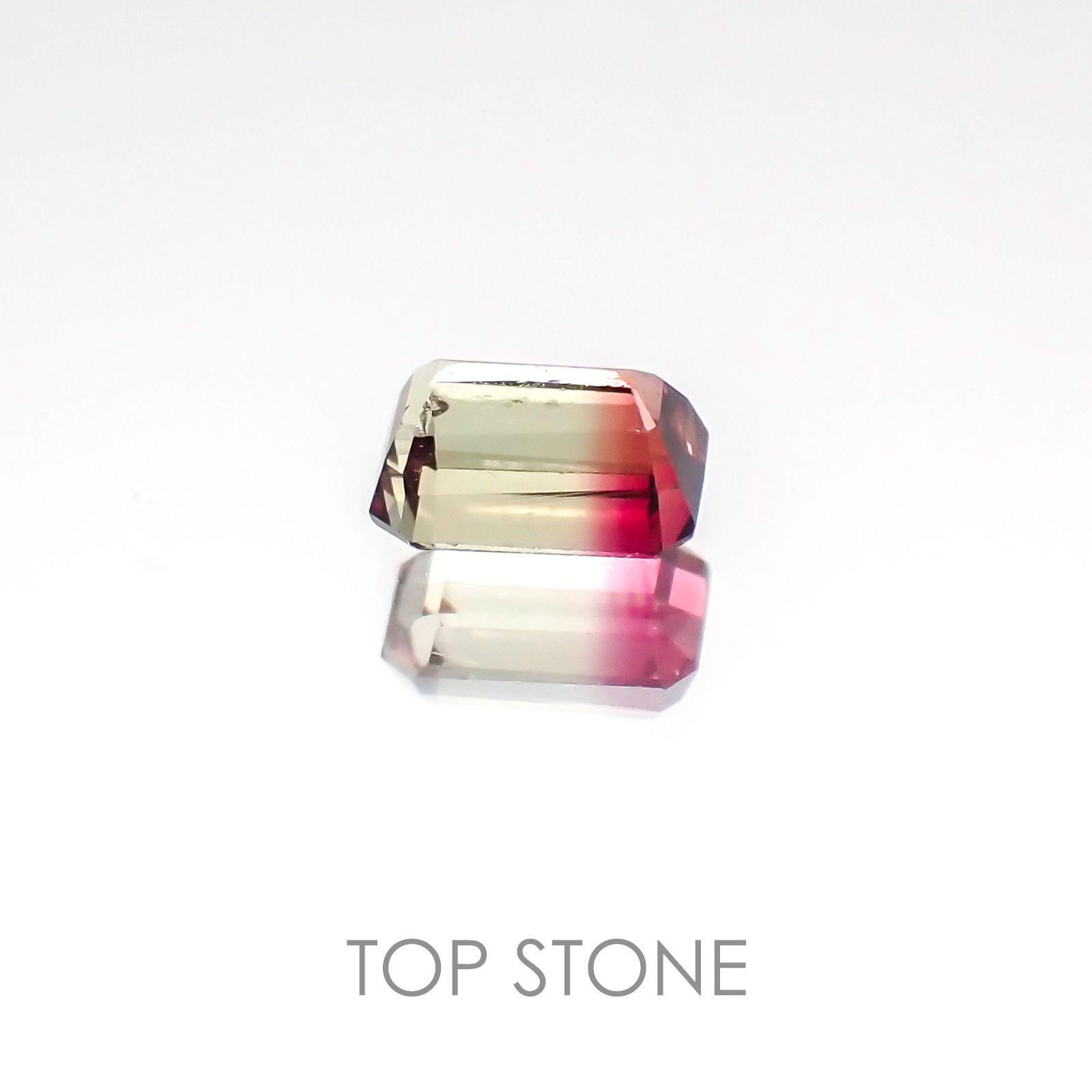 バイカラーサファイア タンザニア産 ルース 0.27ct[20117292]4×2.8mm前後