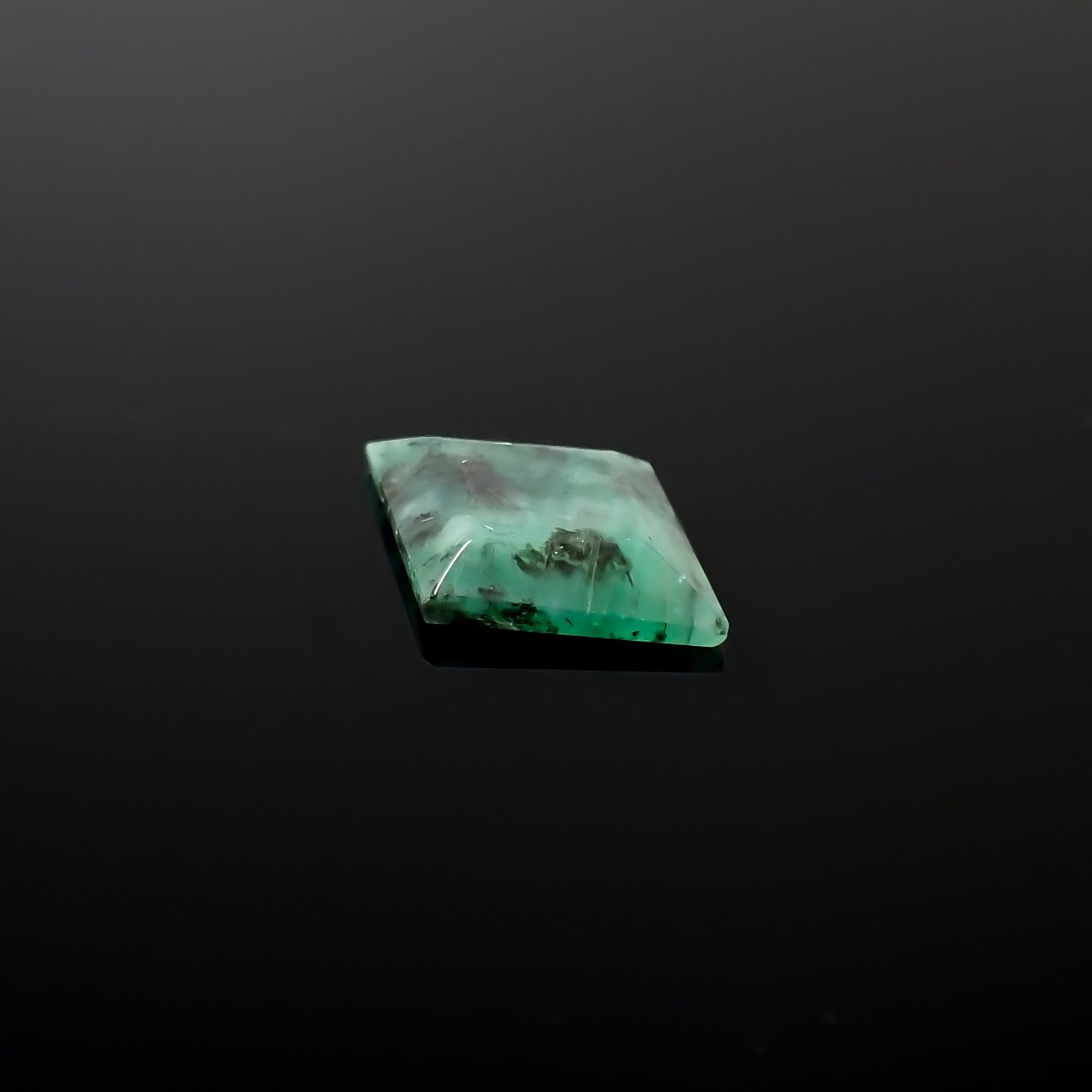 ◇カスタムカット◇エメラルド ブラジル産 2.31ct[240326472]14.9x11mm前後