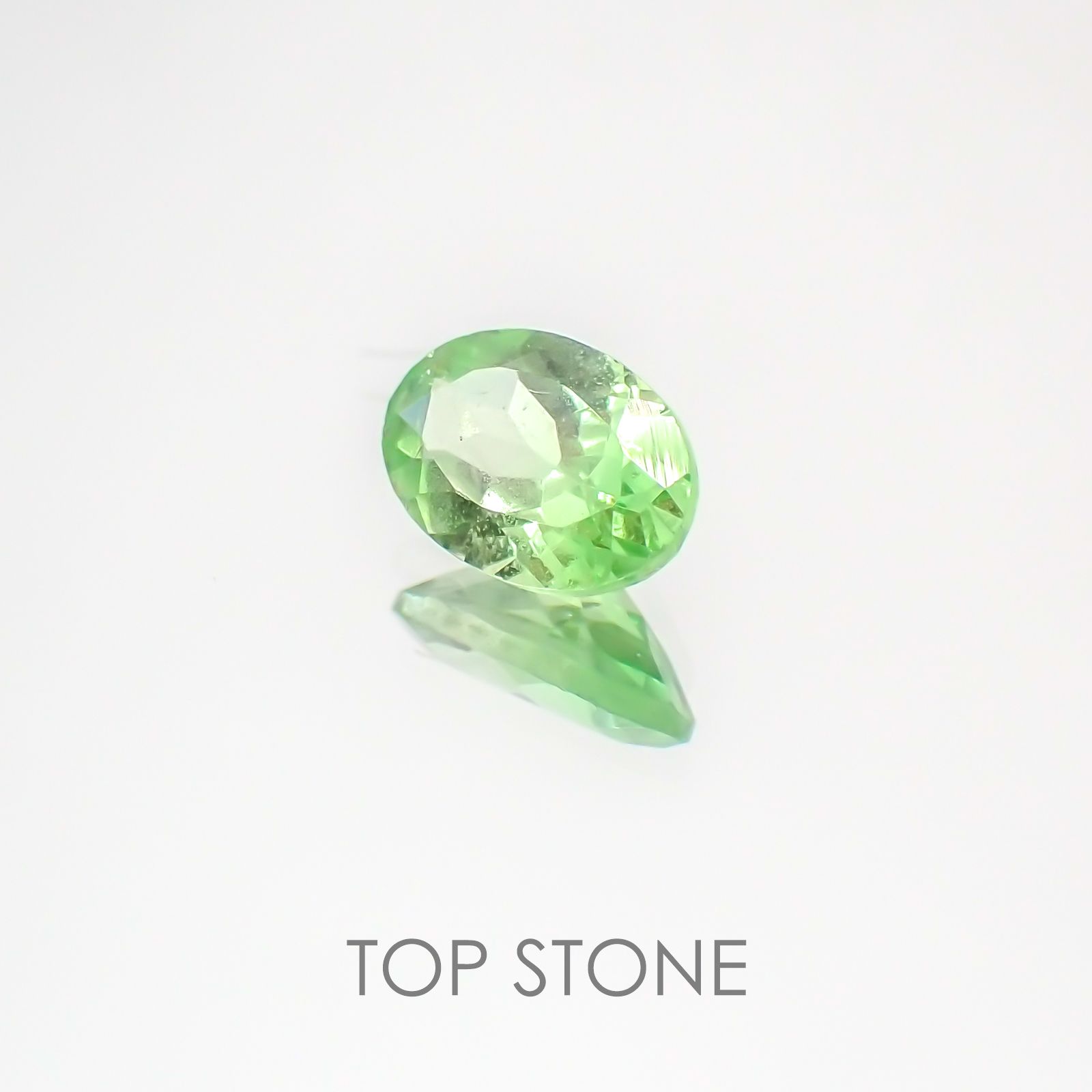 ミントガーネット タンザニア産 ルース 0.55ct[20117908]6.2×4.2mm前後