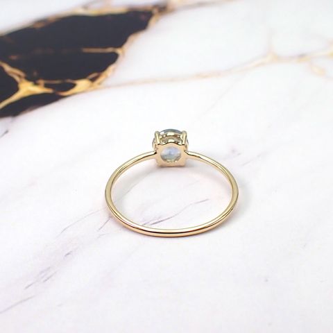 リング空枠：石留め▶アイスブルーサファイア（お客様製作例）