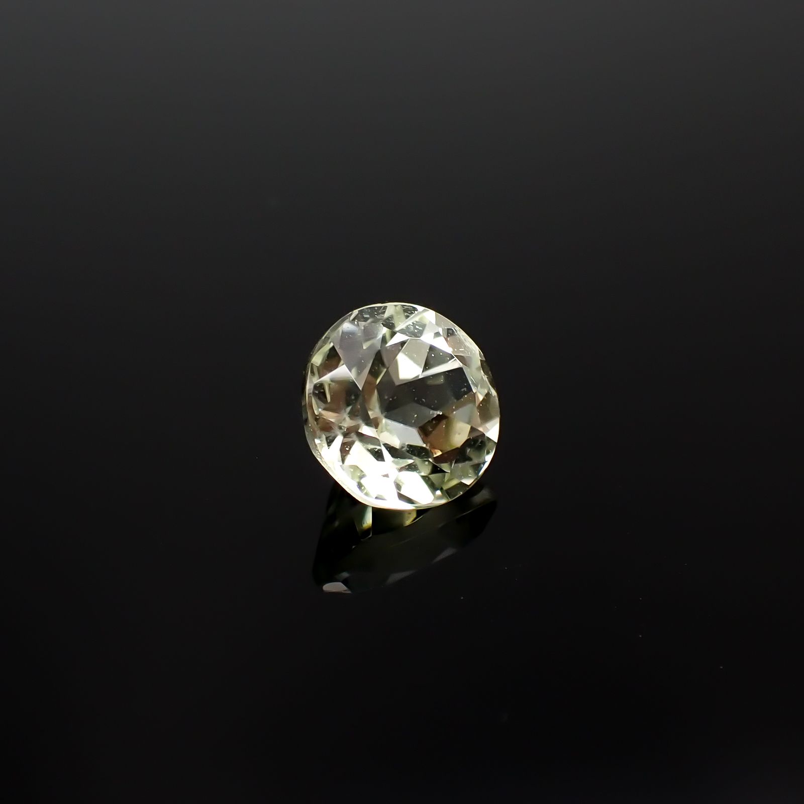 トリフェーン アフガニスタン/ブラジル産 2.35ct[240628447]8x8mm前後