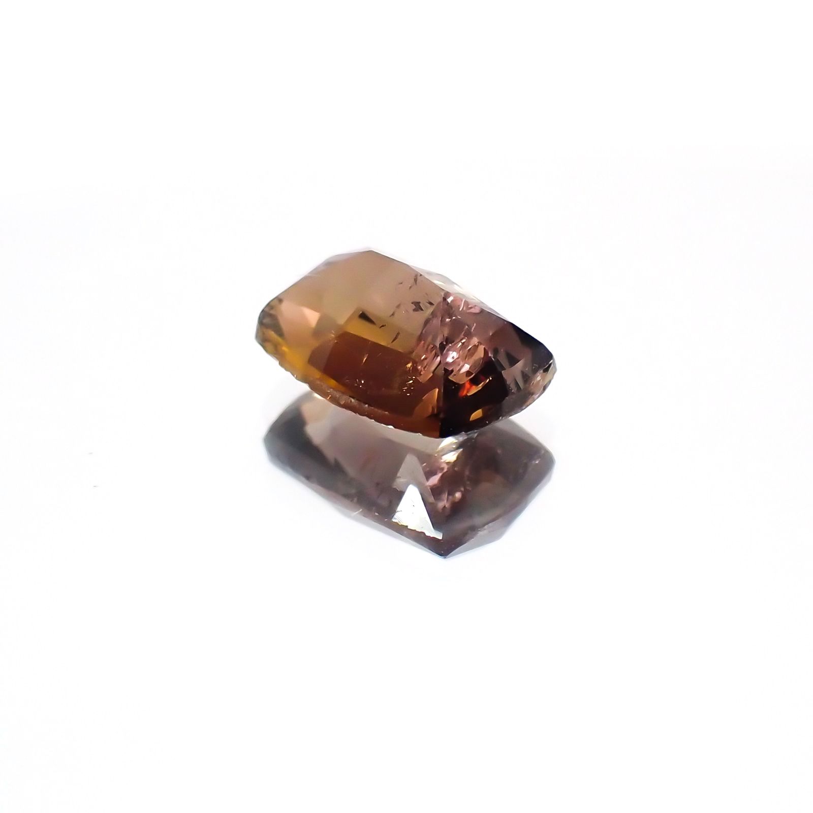 アキシナイト(宝石名アキシナイト)パキスタン産 1.13ct 識別済[231224382]7.2x5.2mm前後