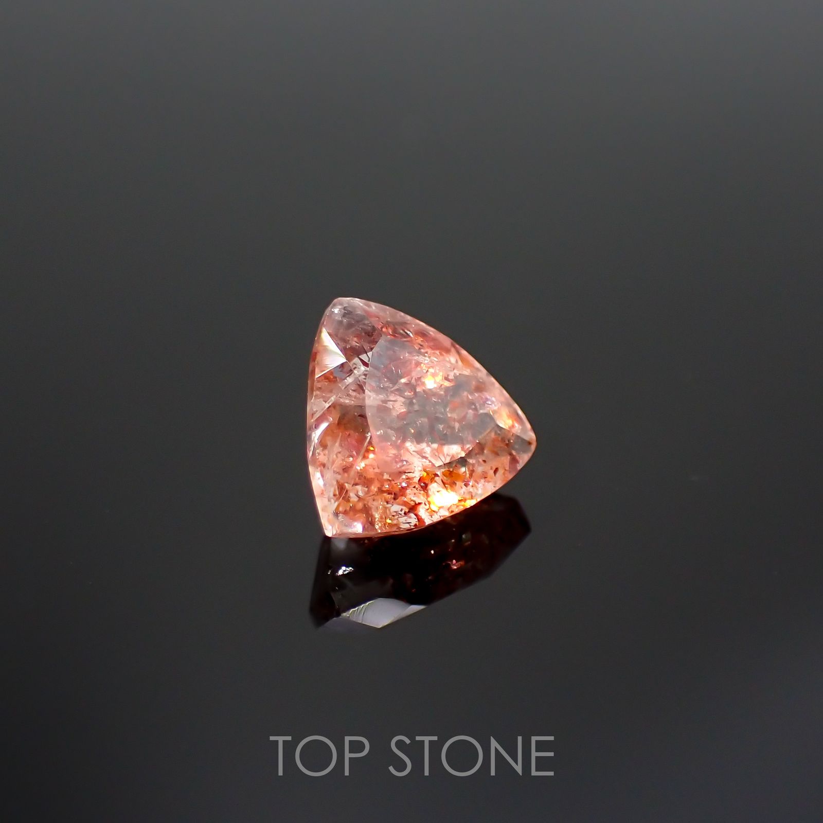 ファイヤークォーツ ナイジェリア産 1.39ct[220114754]7.5x7.9mm前後