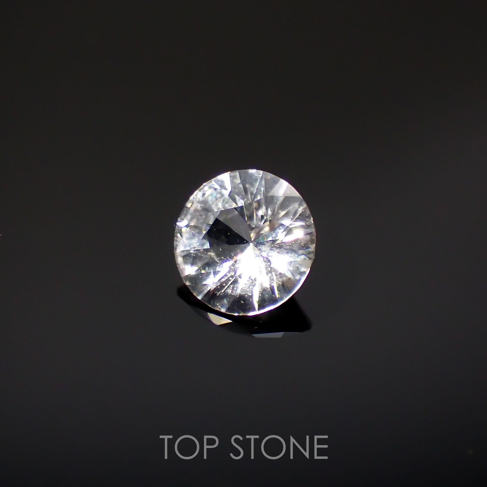 フェナカイト(宝石名フェナカイト)ブラジル産 0.61ct 識別済[220115174]6x6mm前後