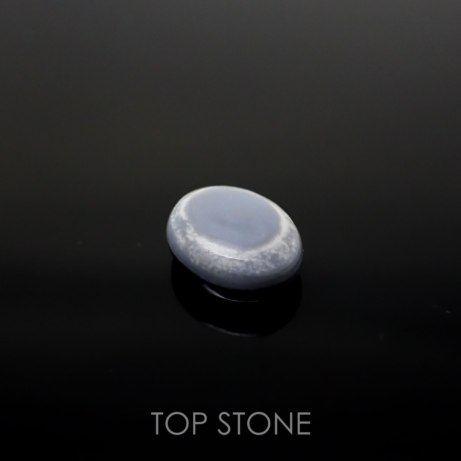 ブラックオパール(宝石名ブラック・オパール) オーストラリア産 1.698ct ソ付(彩珠)[210611318]8.9×7.1mm前後