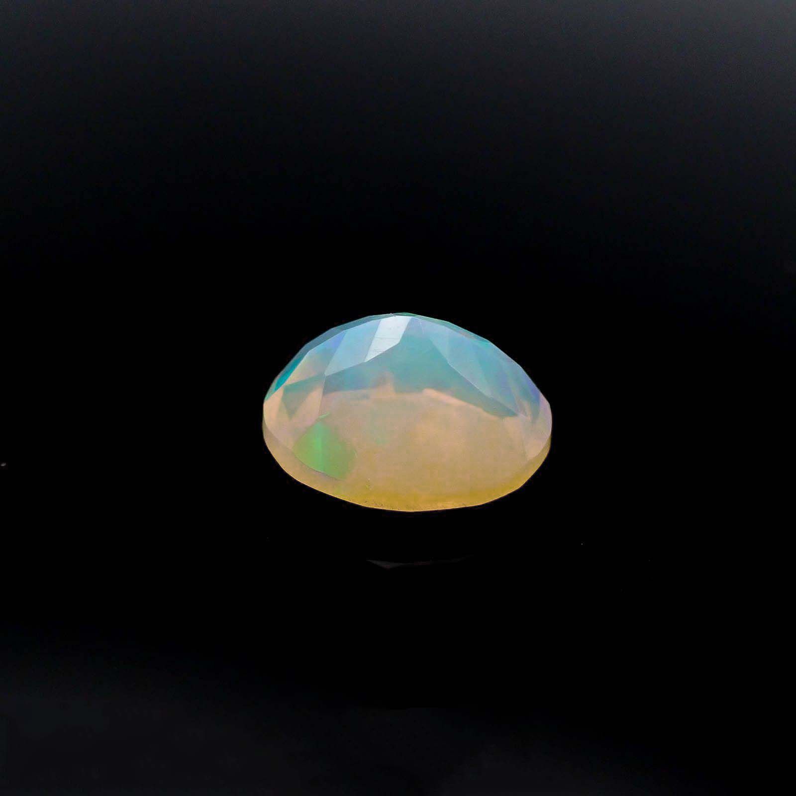 エチオピアオパール(宝石名オパール)エチオピア産 識別済 2.33ct / 10.9x9mm前後 [260422905]