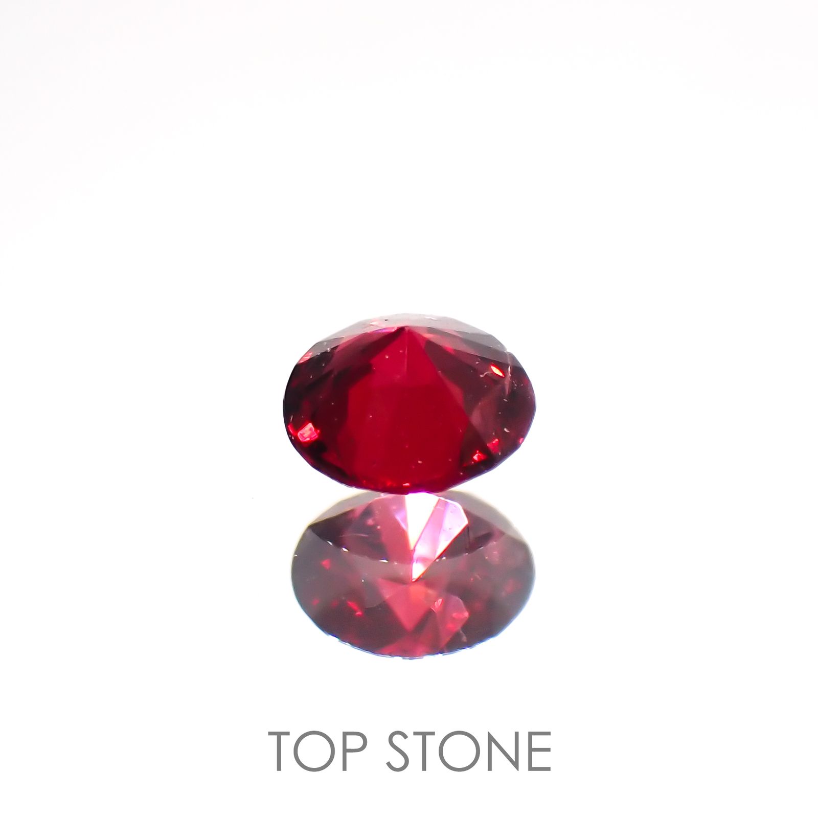 レッドスピネル(宝石名レッド・スピネル)タンザニア産 0.16ct 識別済[220114321]3.3x3.3mm前後