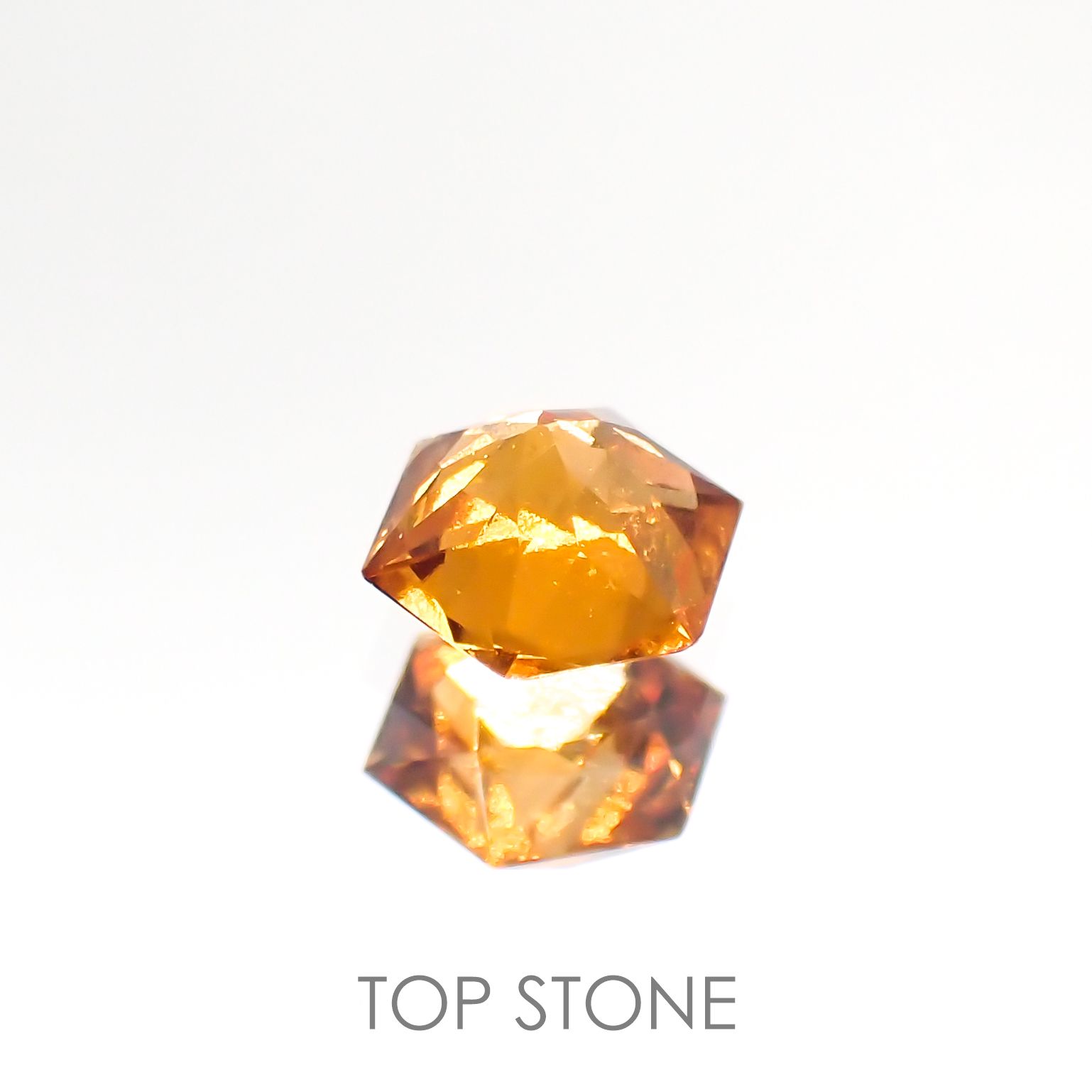 ◇ヘキサゴンカット◇ヘソナイトガーネット(宝石名ガーネット) スリランカ産 0.48ct 識別済[210912688]4.5×4.4mm前後