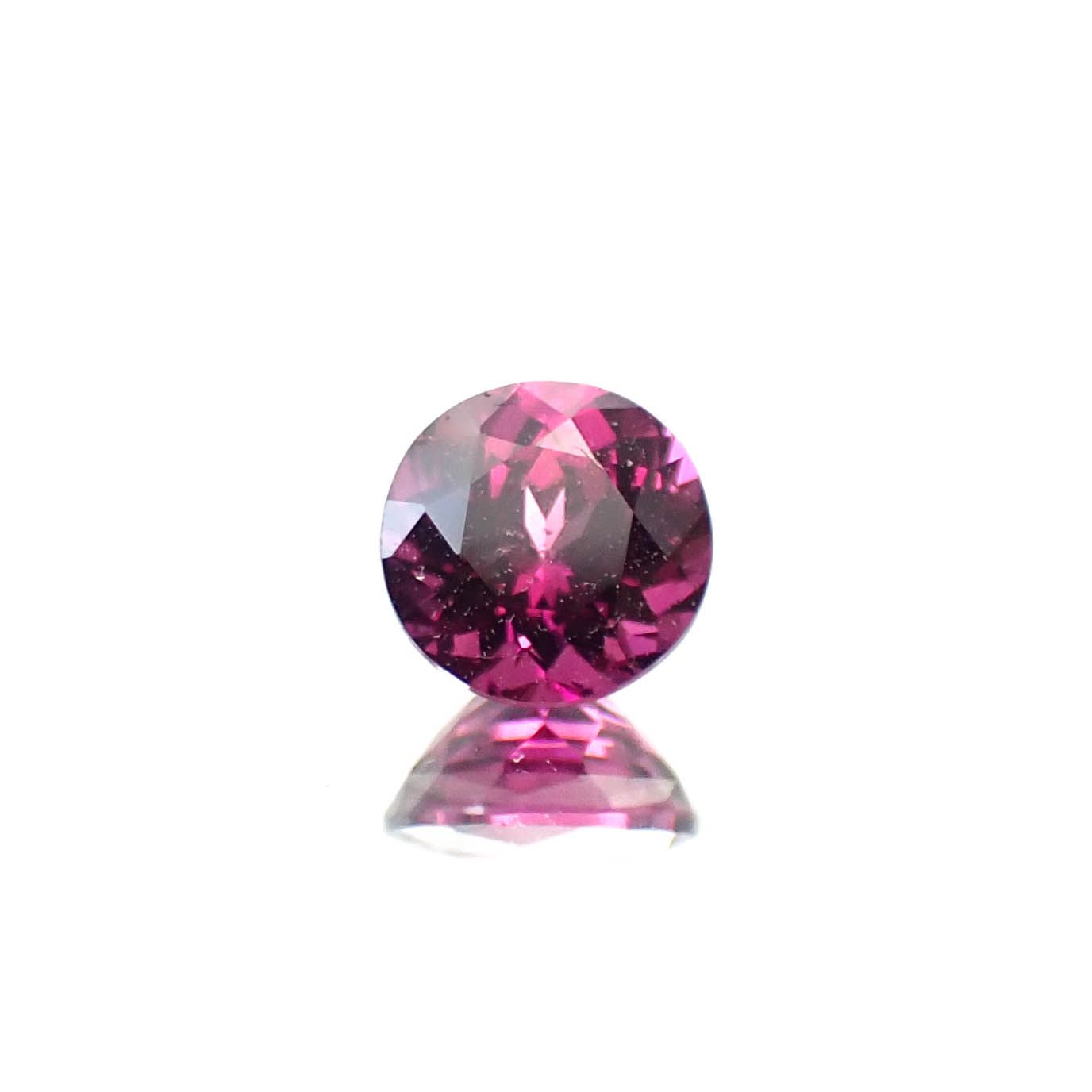 ロードライトガーネット(宝石名ガーネット)ブラジル産 0.72ct 識別済[250530368]5.2x5.2mm前後