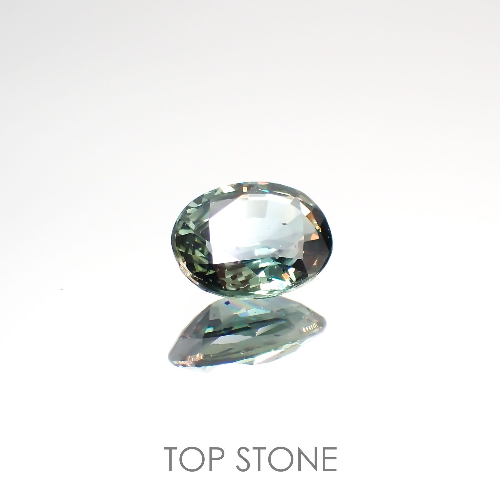 バイカラーサファイア(宝石名バイカラー・サファイア) マダガスカル/スリランカ産 1.27ct 識別済[210912478]7.6×5.8mm前後