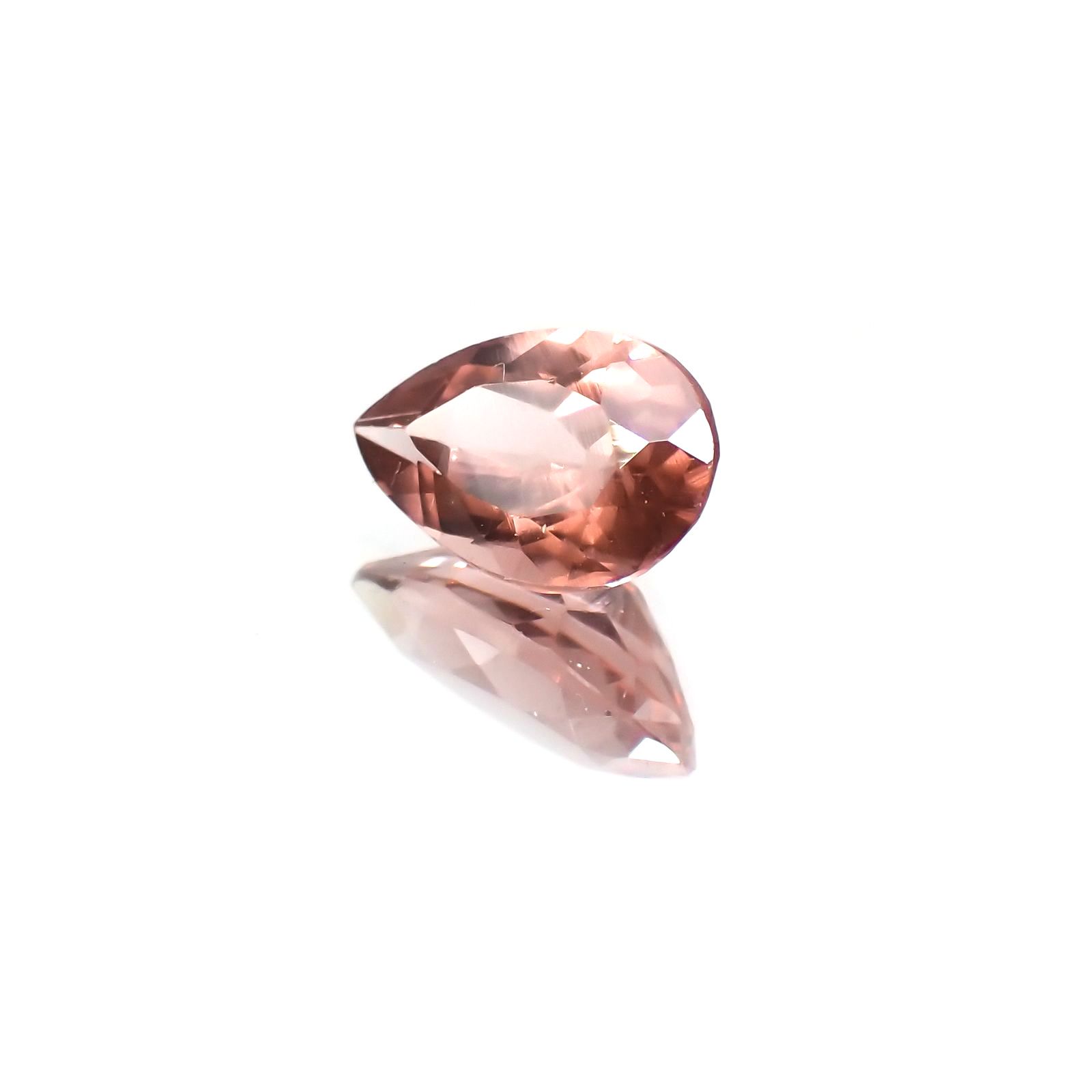 ピンクアパタイト(宝石名アパタイト) ブラジル産 1.18ct 識別済[21029864]8.6×5.6mm前後