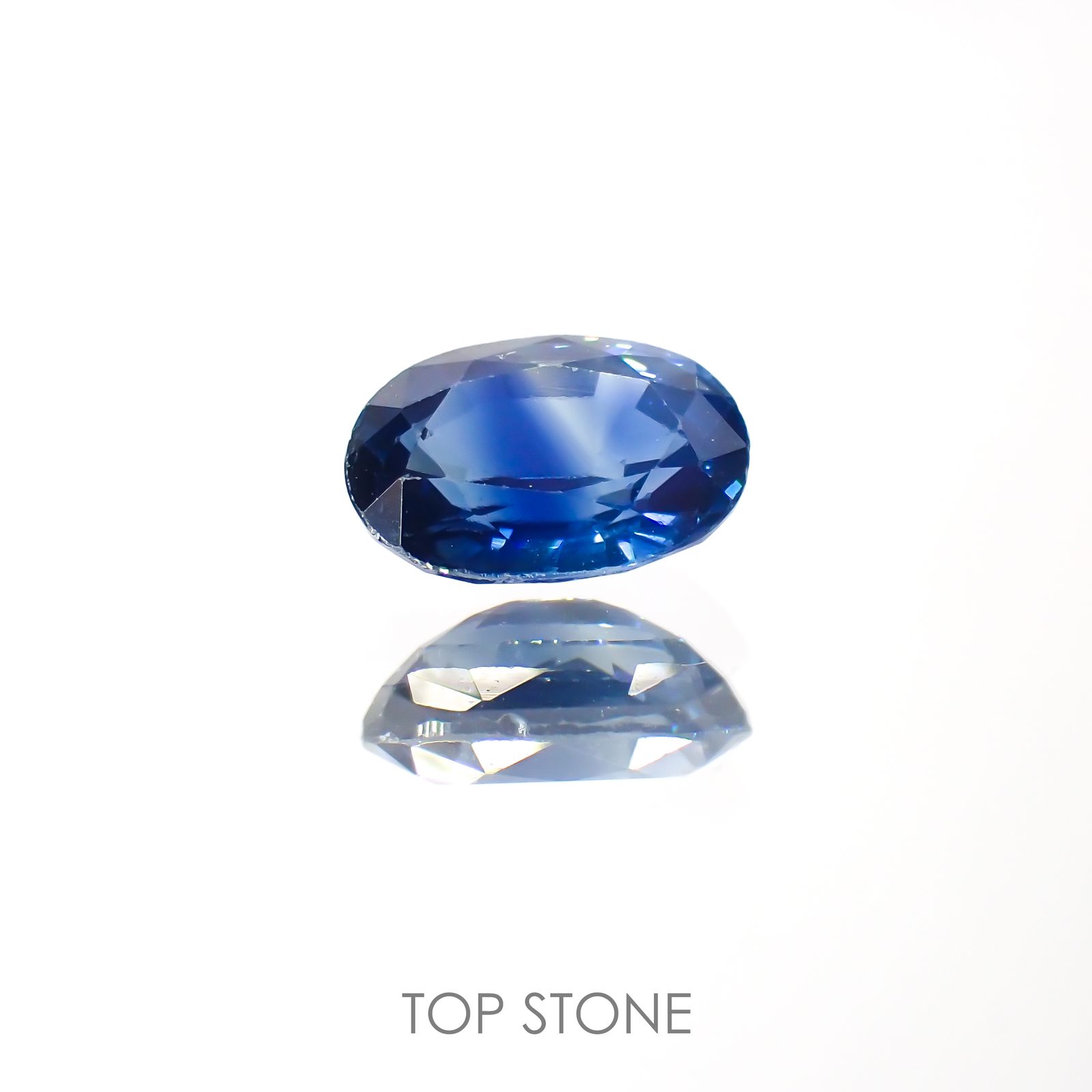 サファイア(宝石名サファイア)マダガスカル/スリランカ産 0.95ct 識別済[220113885]6.9x4.8mm前後