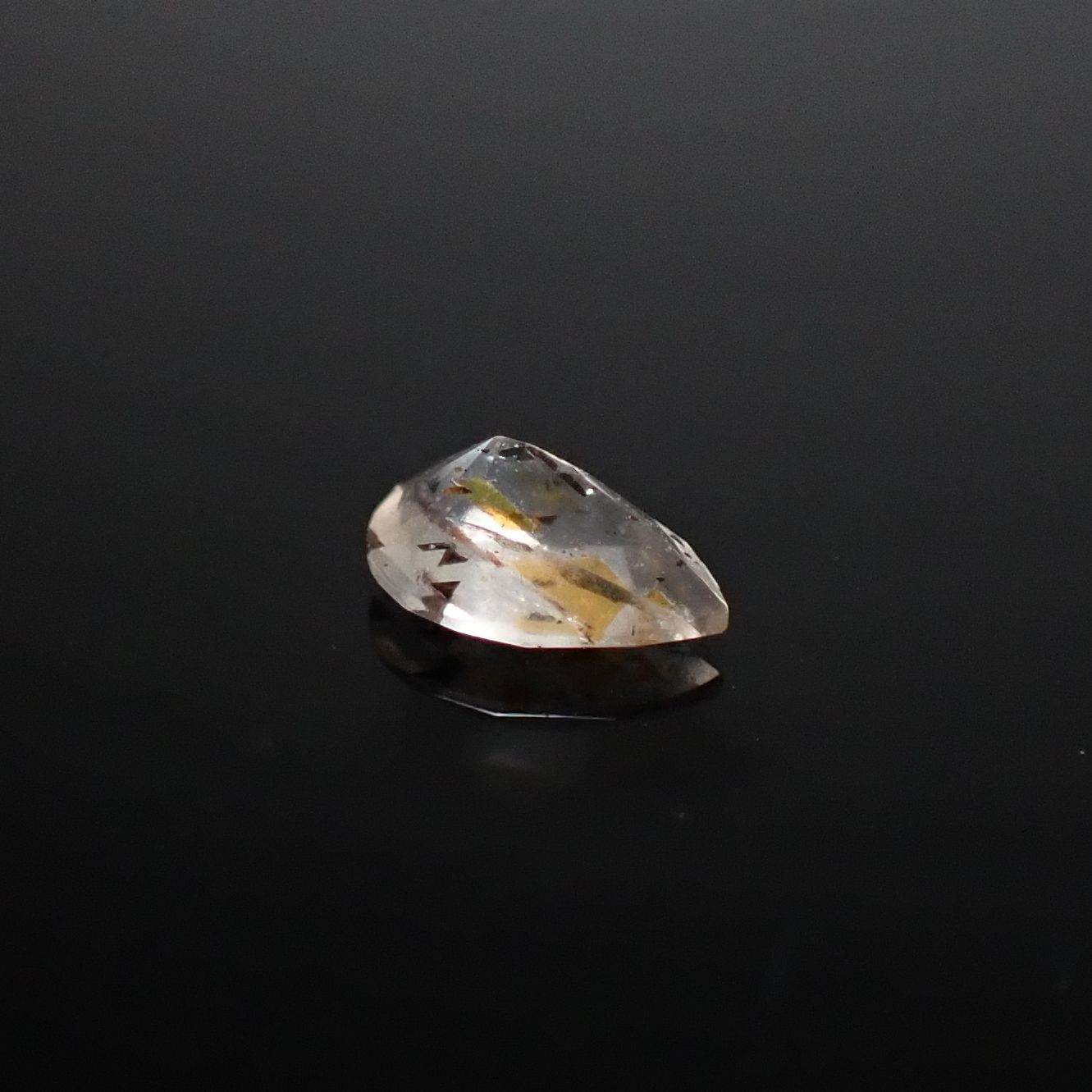 レインボーラティスサンストーン オーストラリア産 0.18ct [250229858]4.8x3.2mm前後