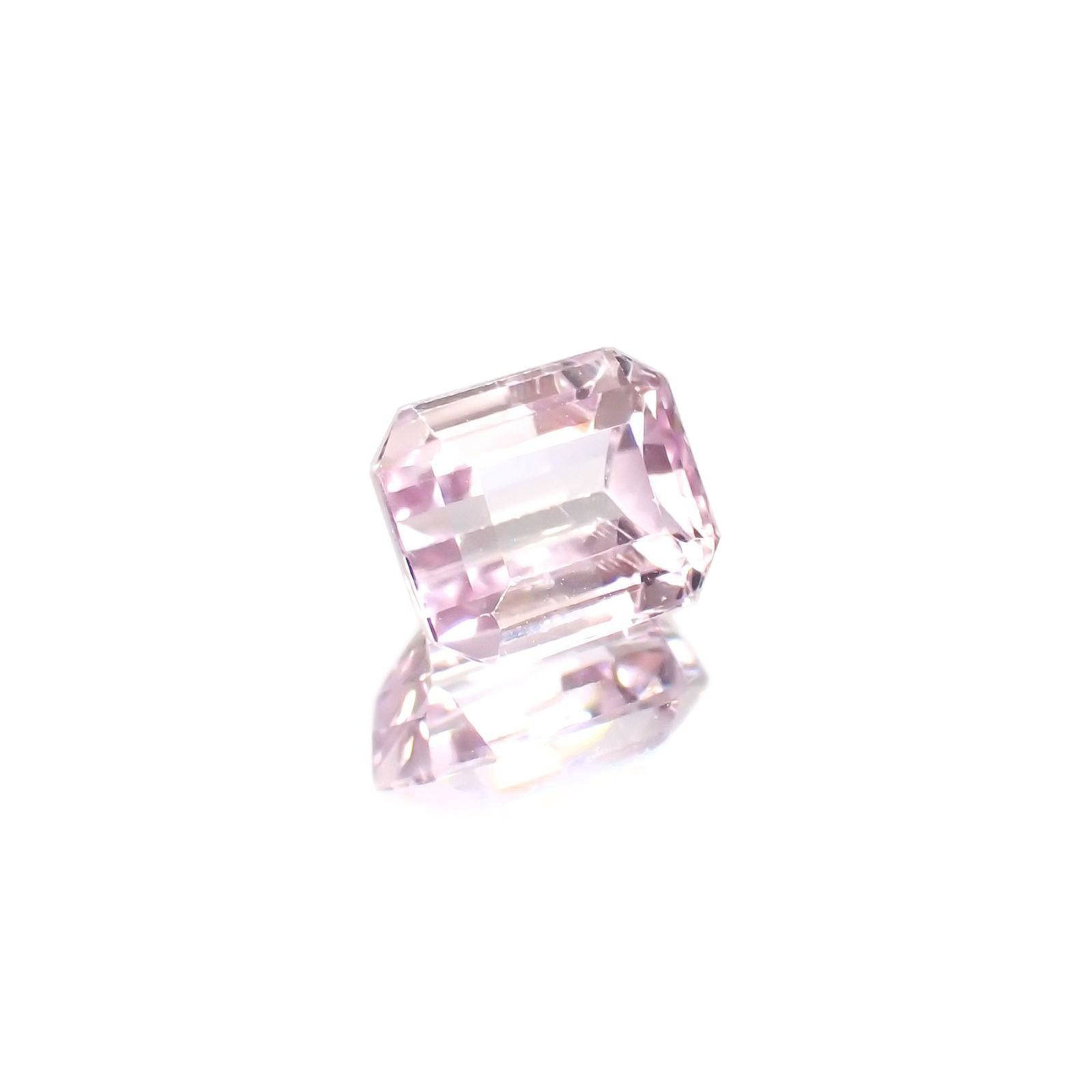 クンツァイト(宝石名クンツァイト)アフガニスタン産 3.76ct 識別済[250115230]9.3x7.8mm前後