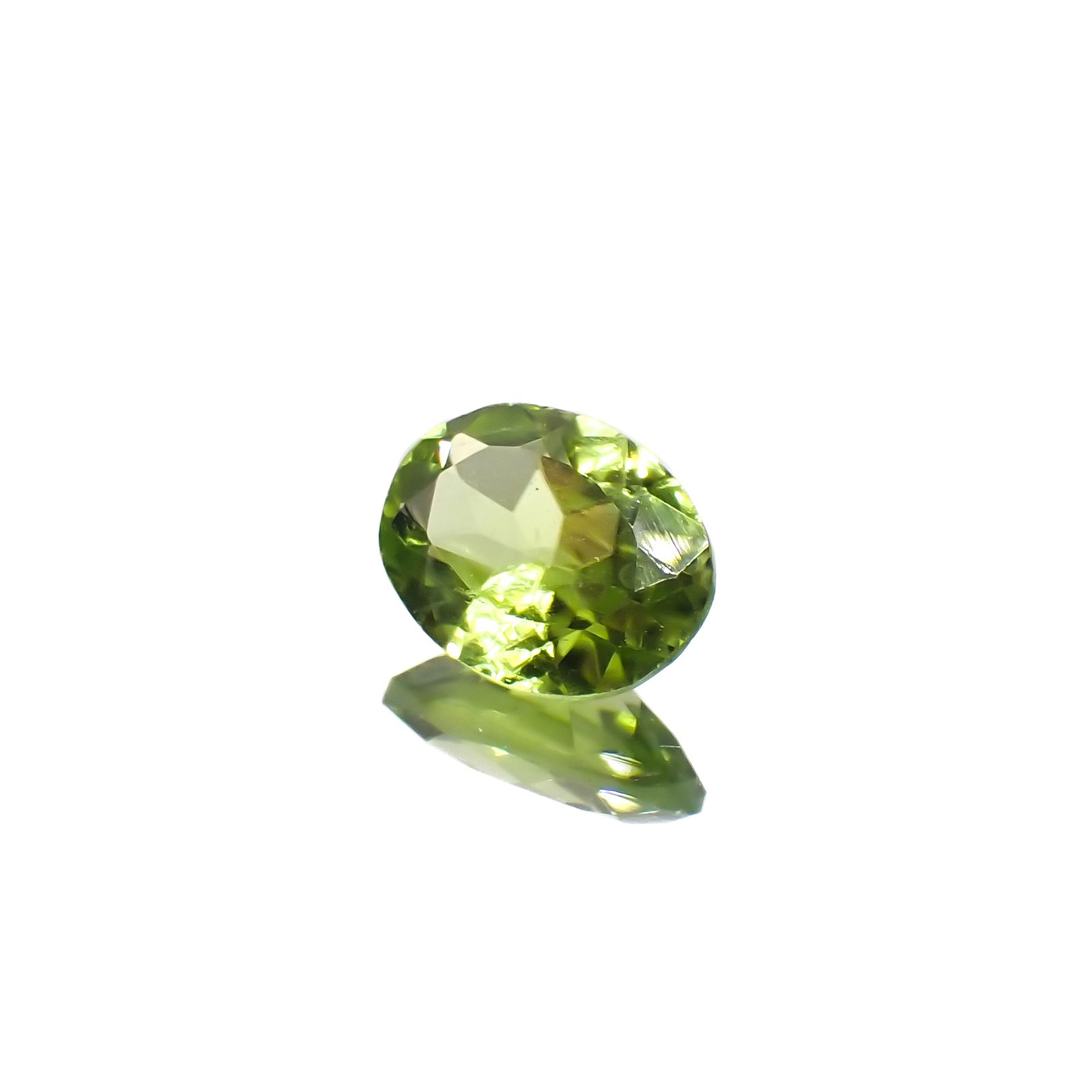 リリーパッドペリドット アメリカ・アリゾナ州産 1.25ct[231224600]7.9x6.1mm前後