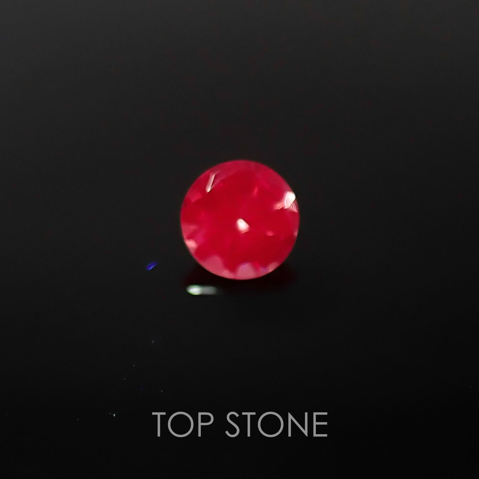 ホットピンクスピネル(宝石名ピンク・スピネル) タンザニア産 0.19ct 識別済[20106032]3.6×3.5mm前後