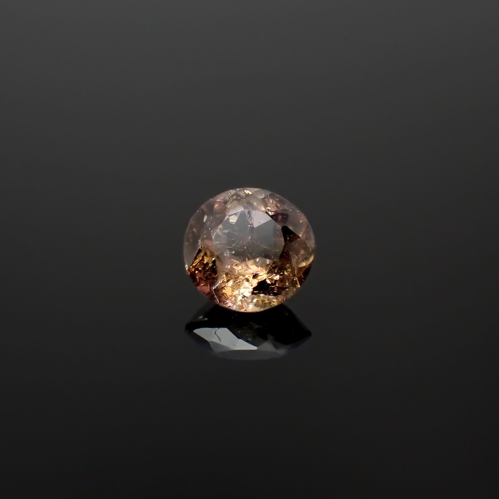 ブルーティントアキシナイト パキスタン産 0.40ct[240628348]4.7x4.7mm前後
