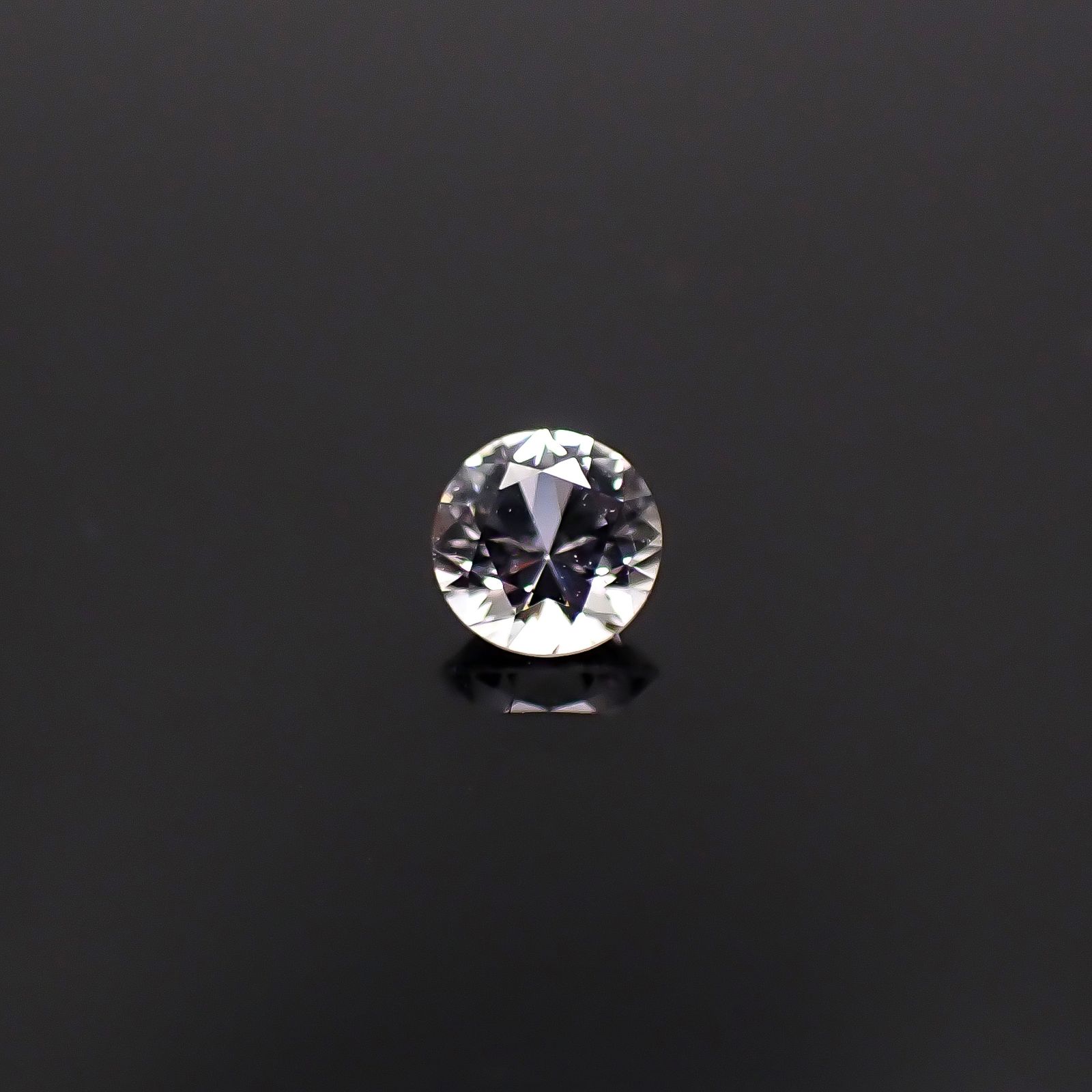 フェナカイト ロシア産 0.24ct / 4x4mm前後 [260231709]