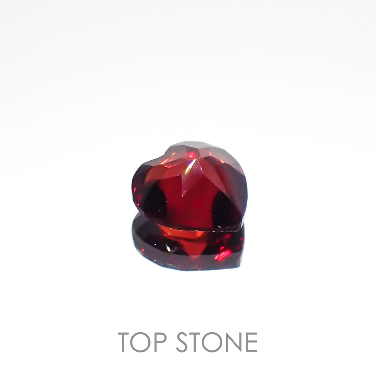 パイラルスパイトガーネット モザンビーク産 0.89ct[230119840]6x5.9mm前後