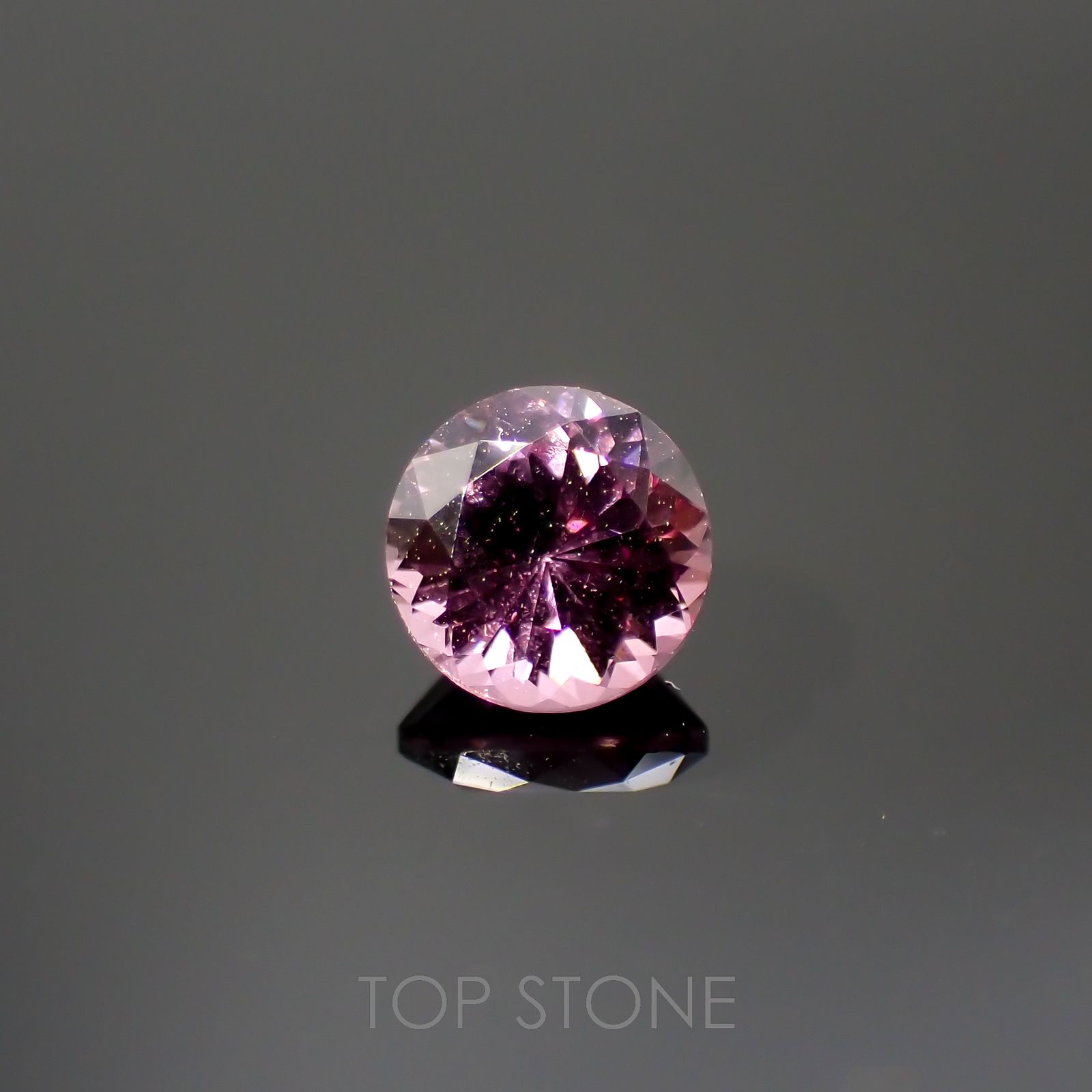 ピンクスピネル(宝石名スピネル)ビルマ/マダガスカル産 0.46ct 識別済[220616138]4.5x4.4mm前後