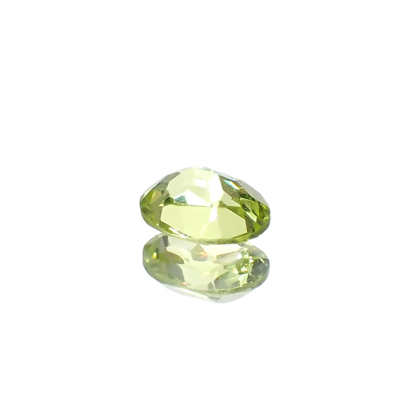 パロットクリソベリル(宝石名クリソベリル)インド産 0.39ct 識別済[231225182]5x4mm前後