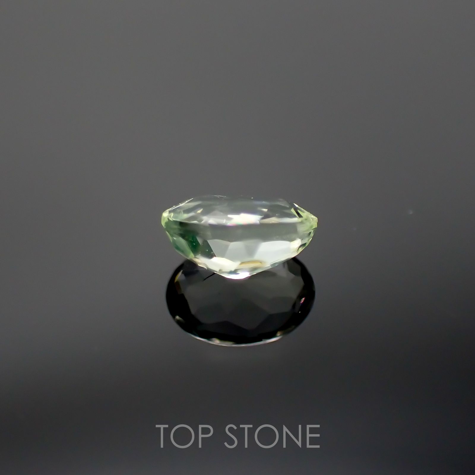 ハイアライトオパール(宝石名オパール) メキシコ産 0.171ct ソ付(彩珠)[210711160]4.4×3.1mm前後